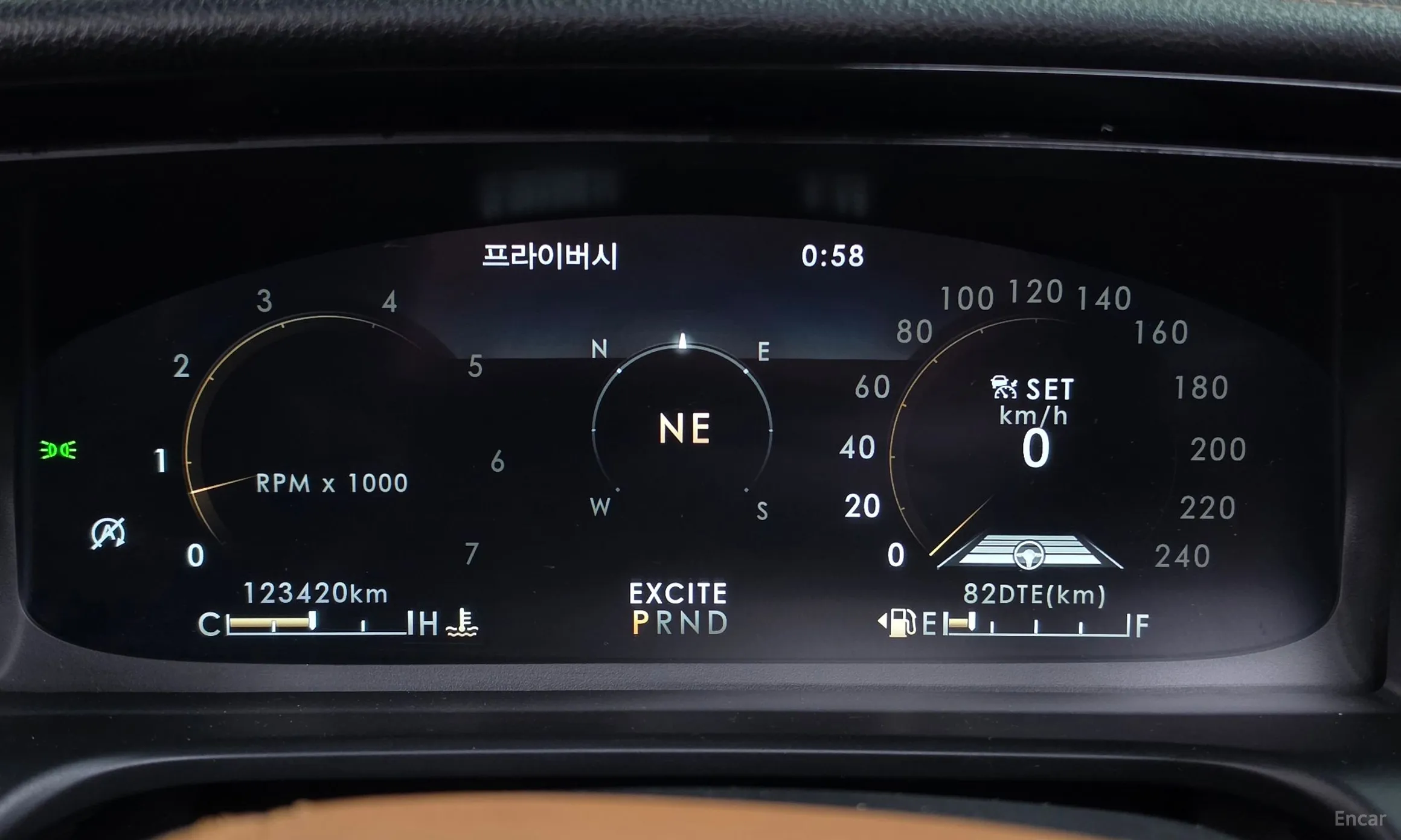 Lincoln Aviator 2nd Generation превью 8