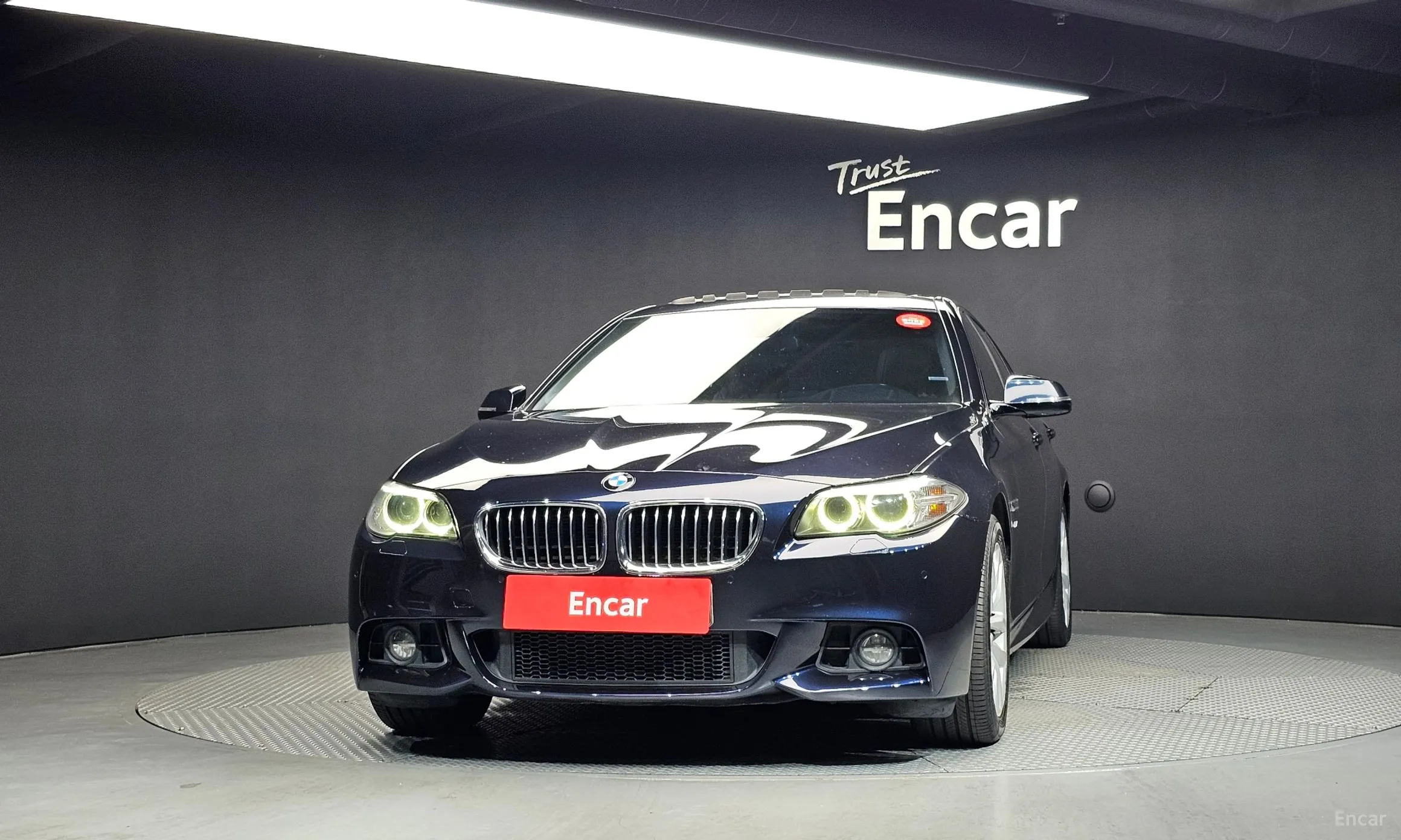 BMW 5 Series (F10) превью 3