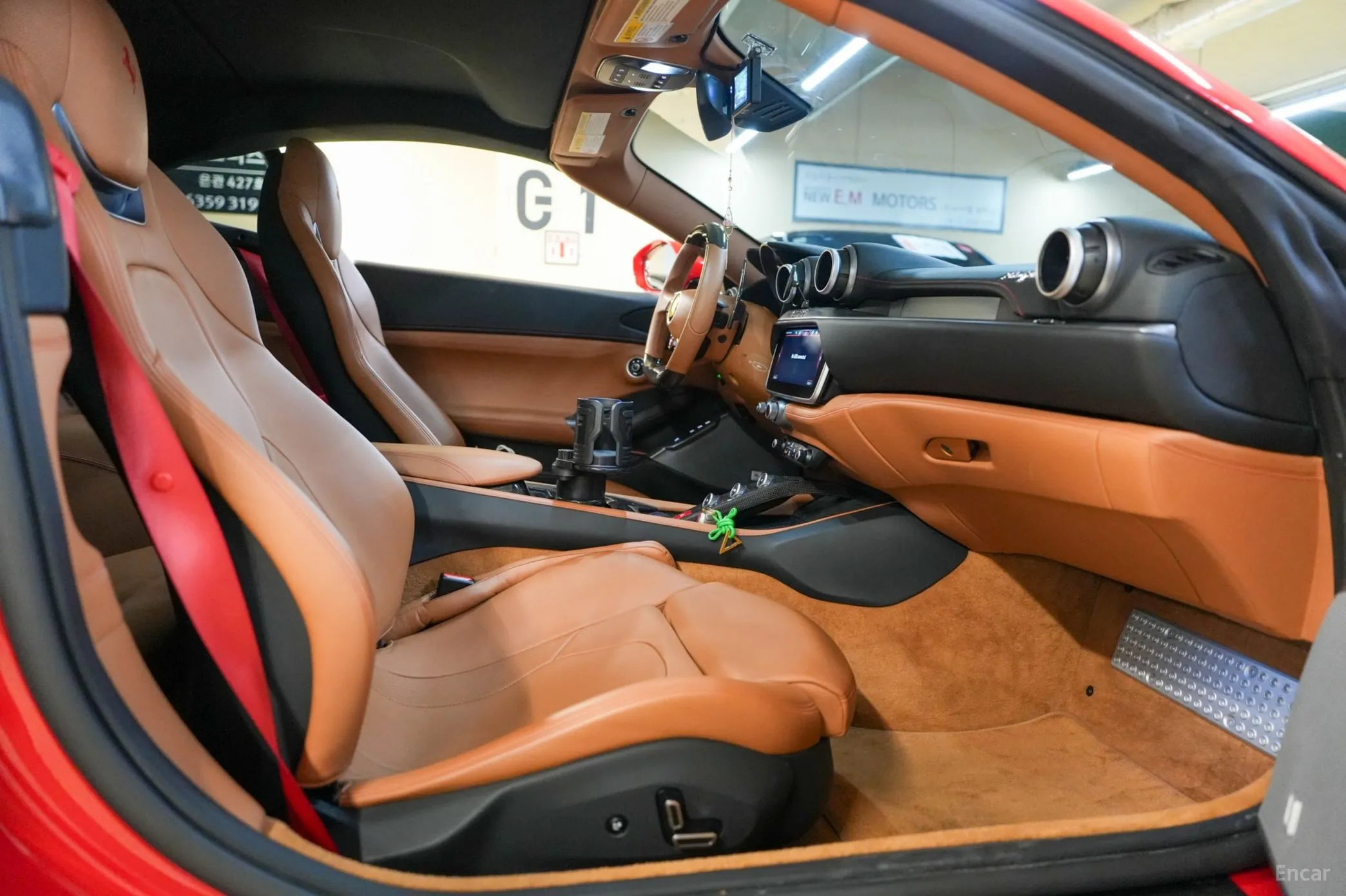 Ferrari Portofino превью 18