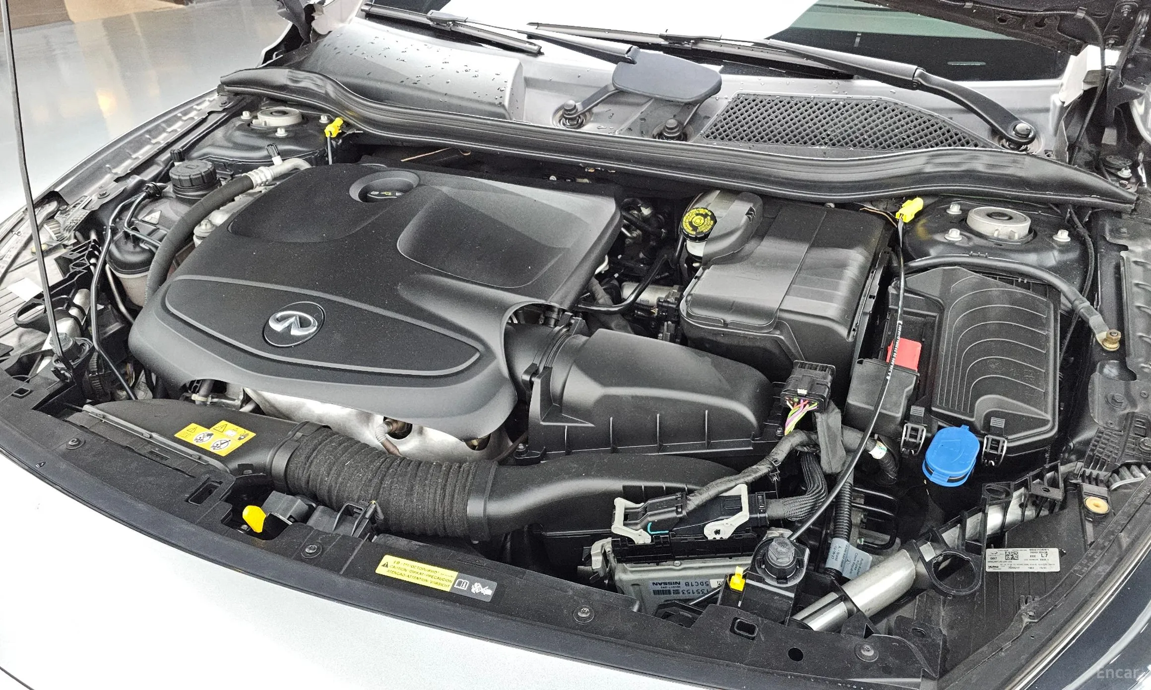 Infiniti Q30 превью 6