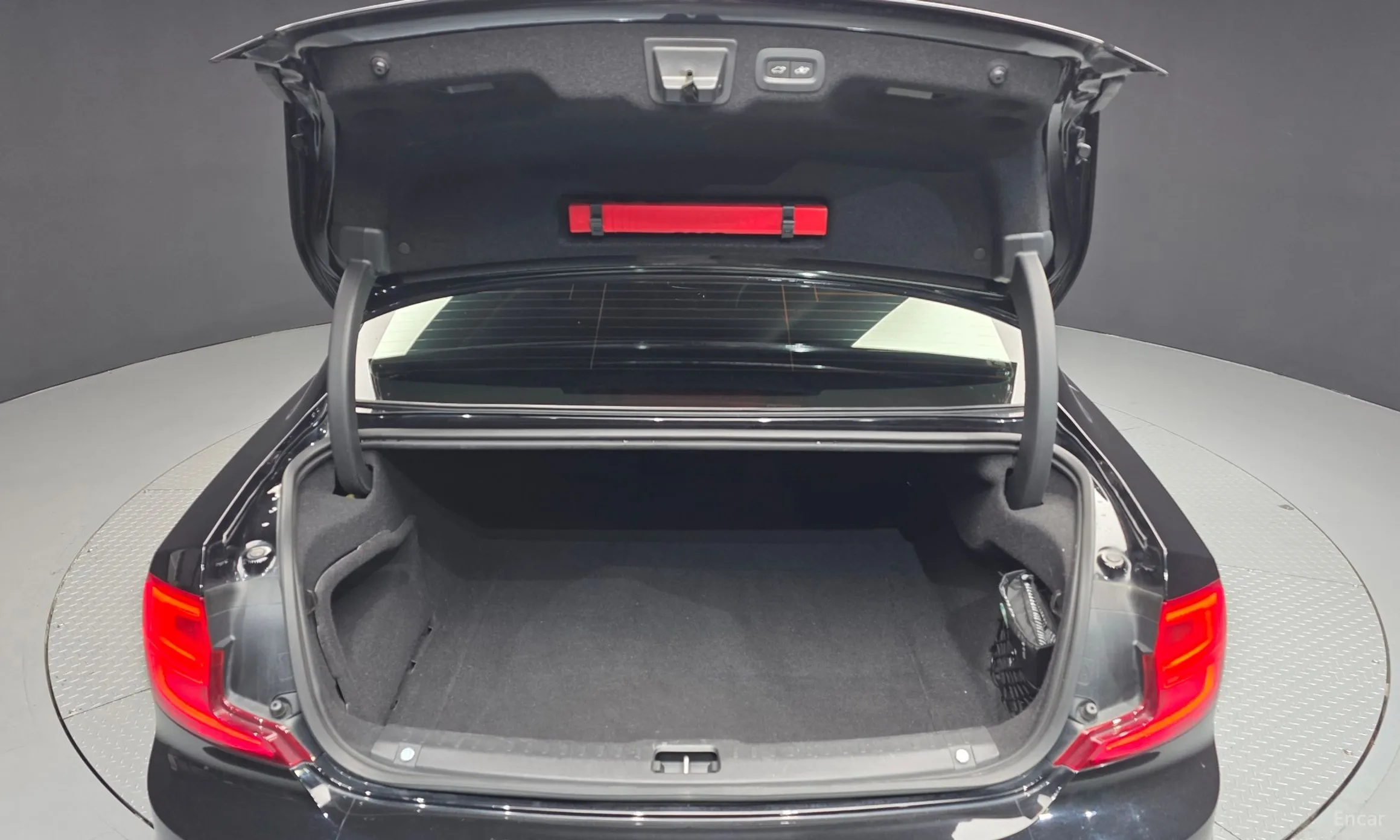 Volvo S90 превью 20