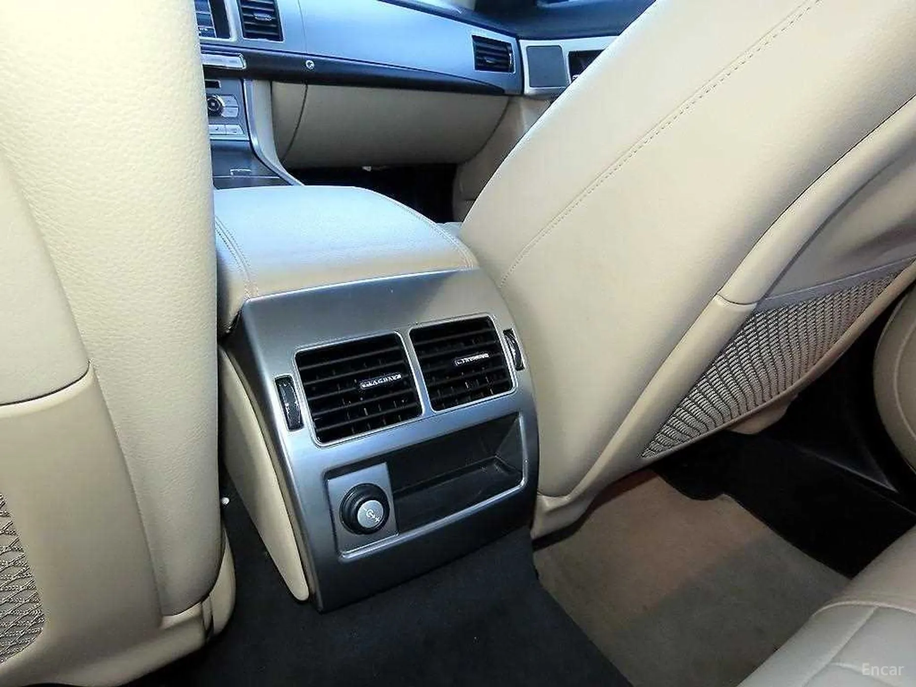 Jaguar New XF превью 16