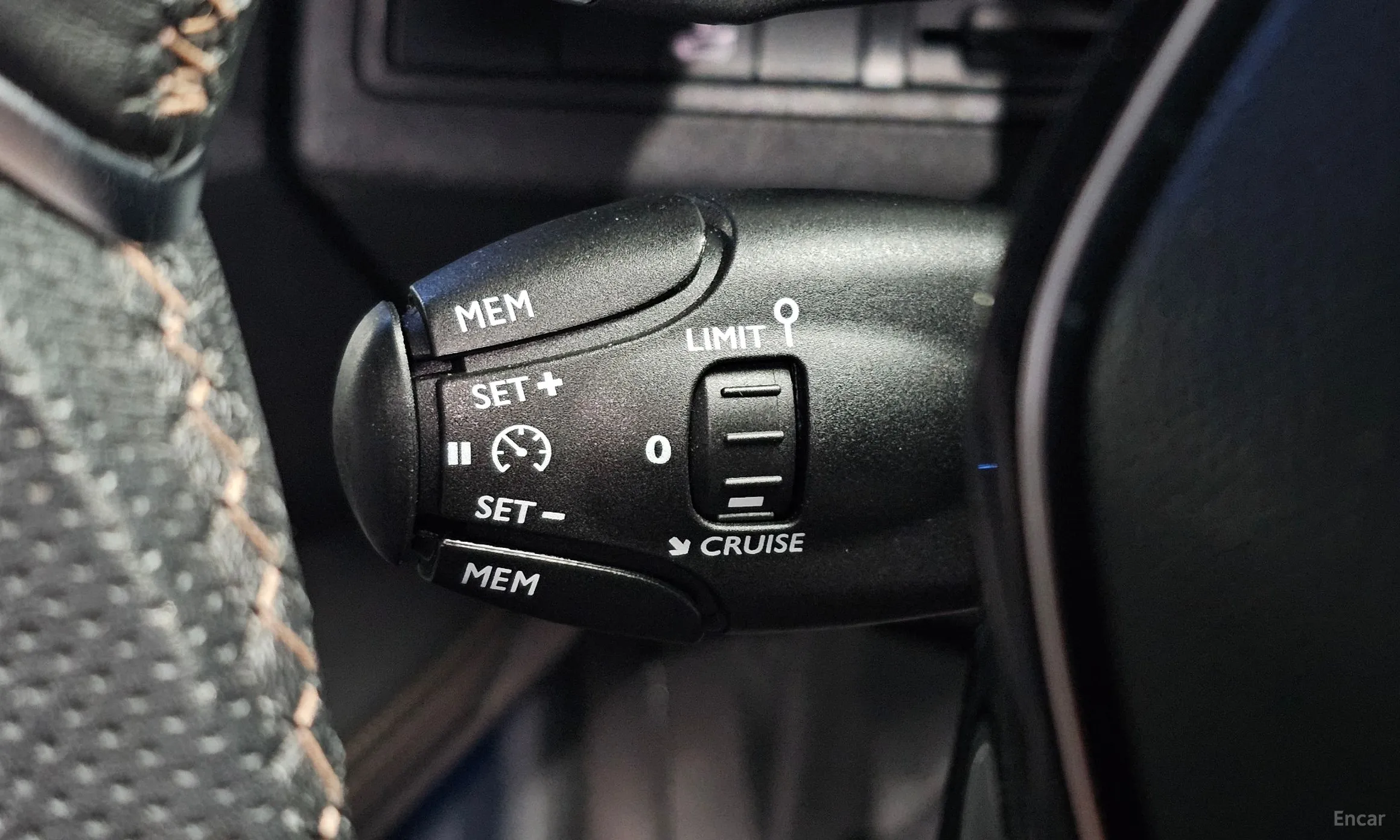 Peugeot 3008 2nd generation превью 14