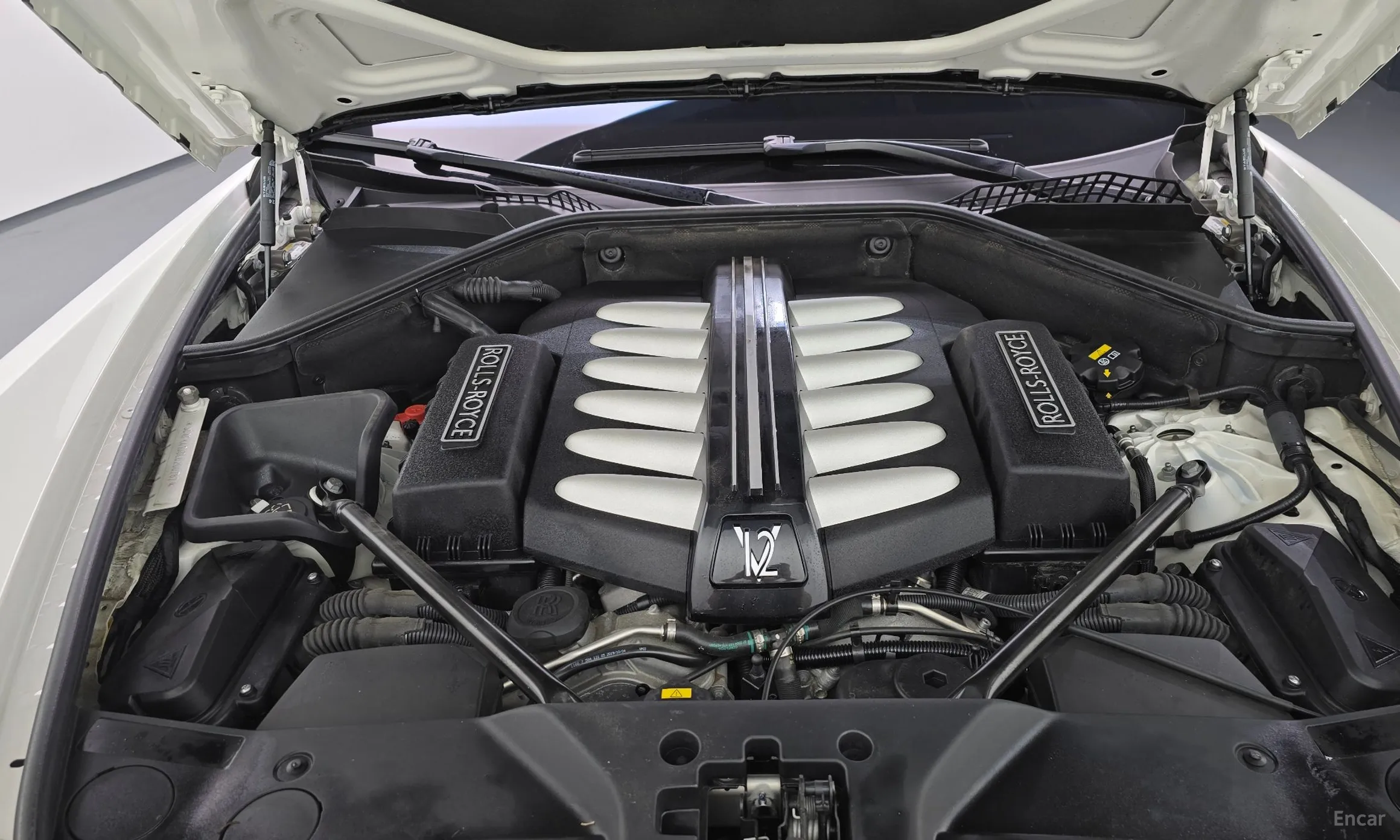 Rolls-Royce Ghost превью 6