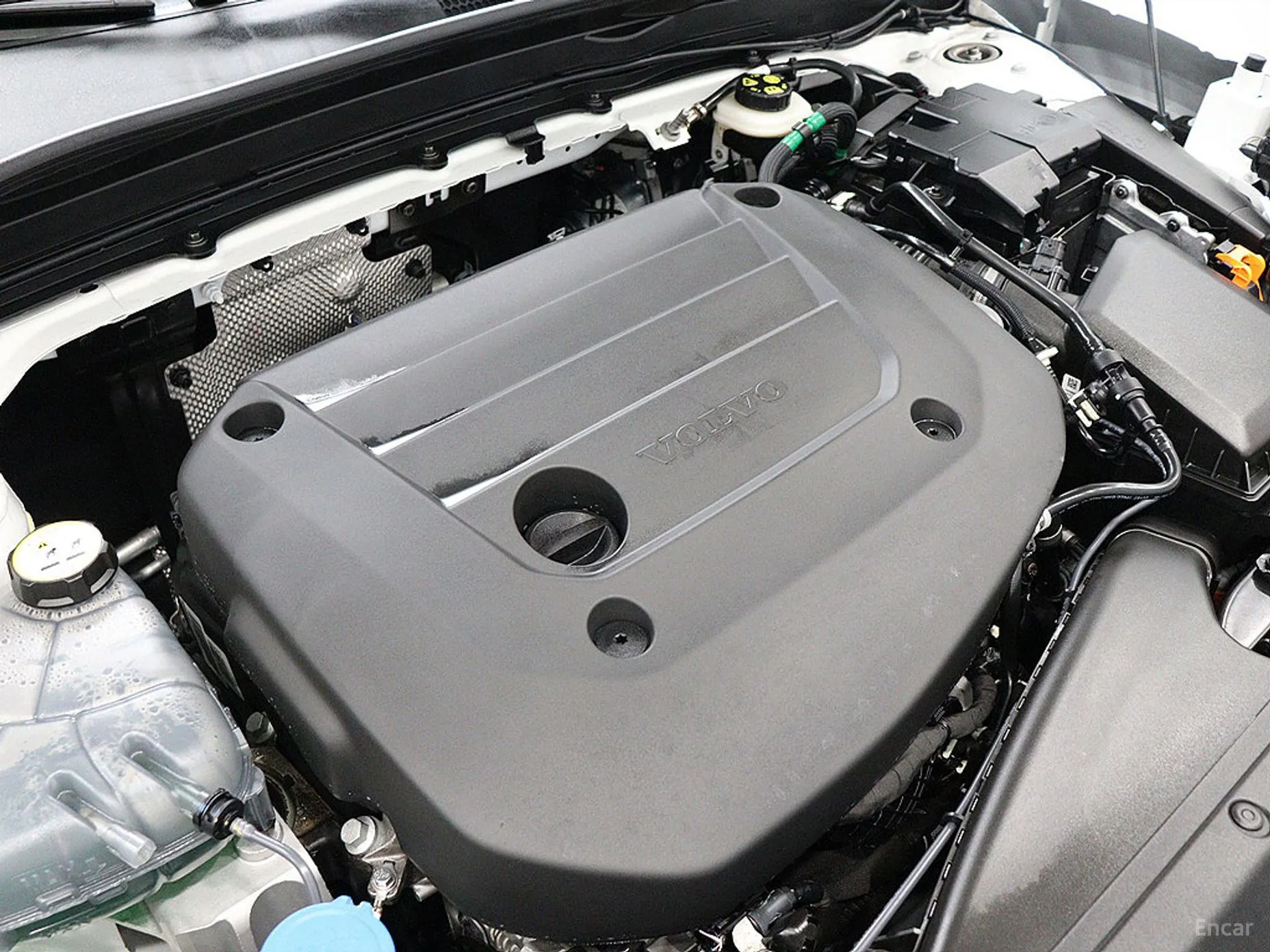 Volvo XC40 превью 18
