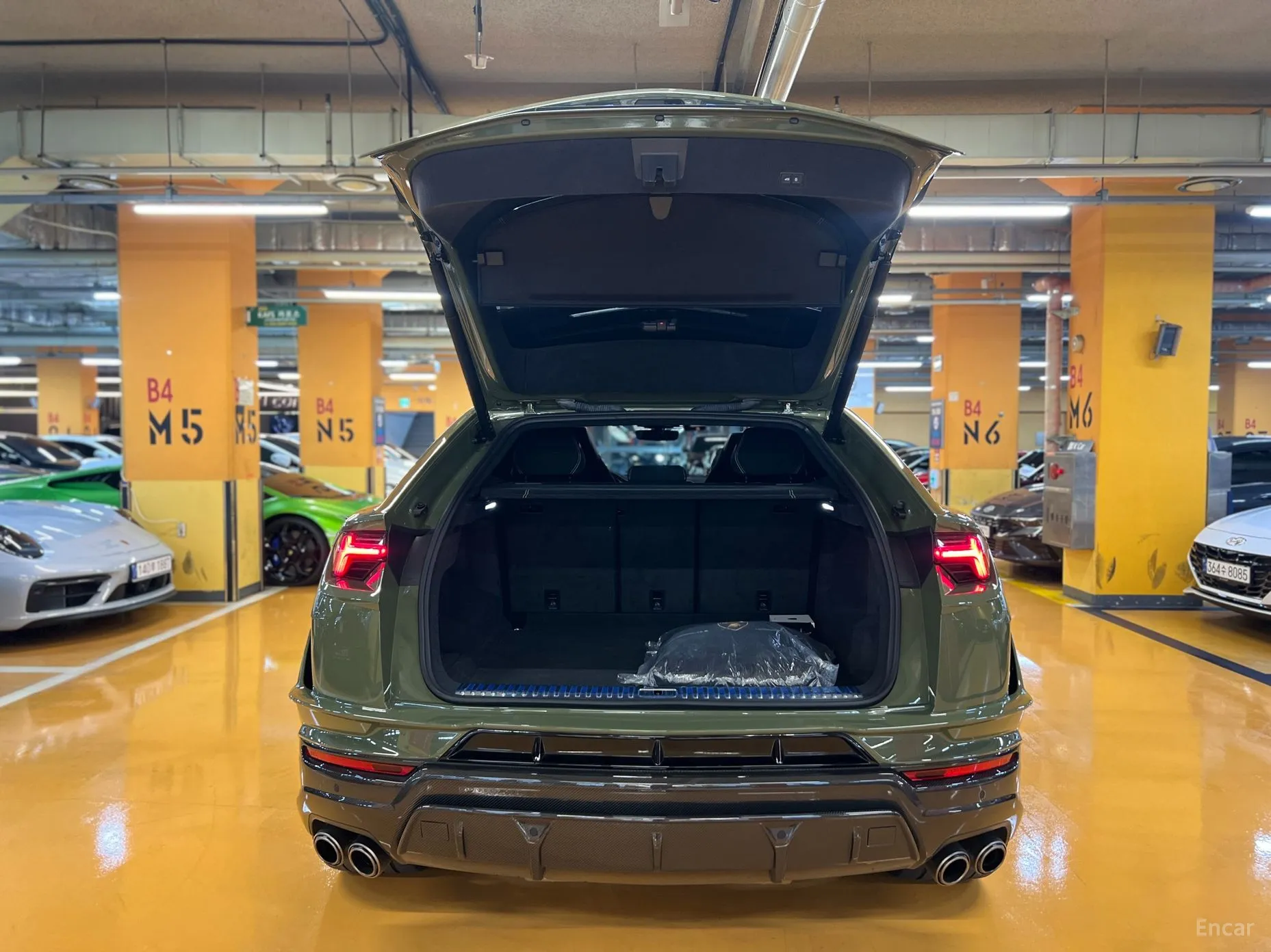 Lamborghini Urus превью 6