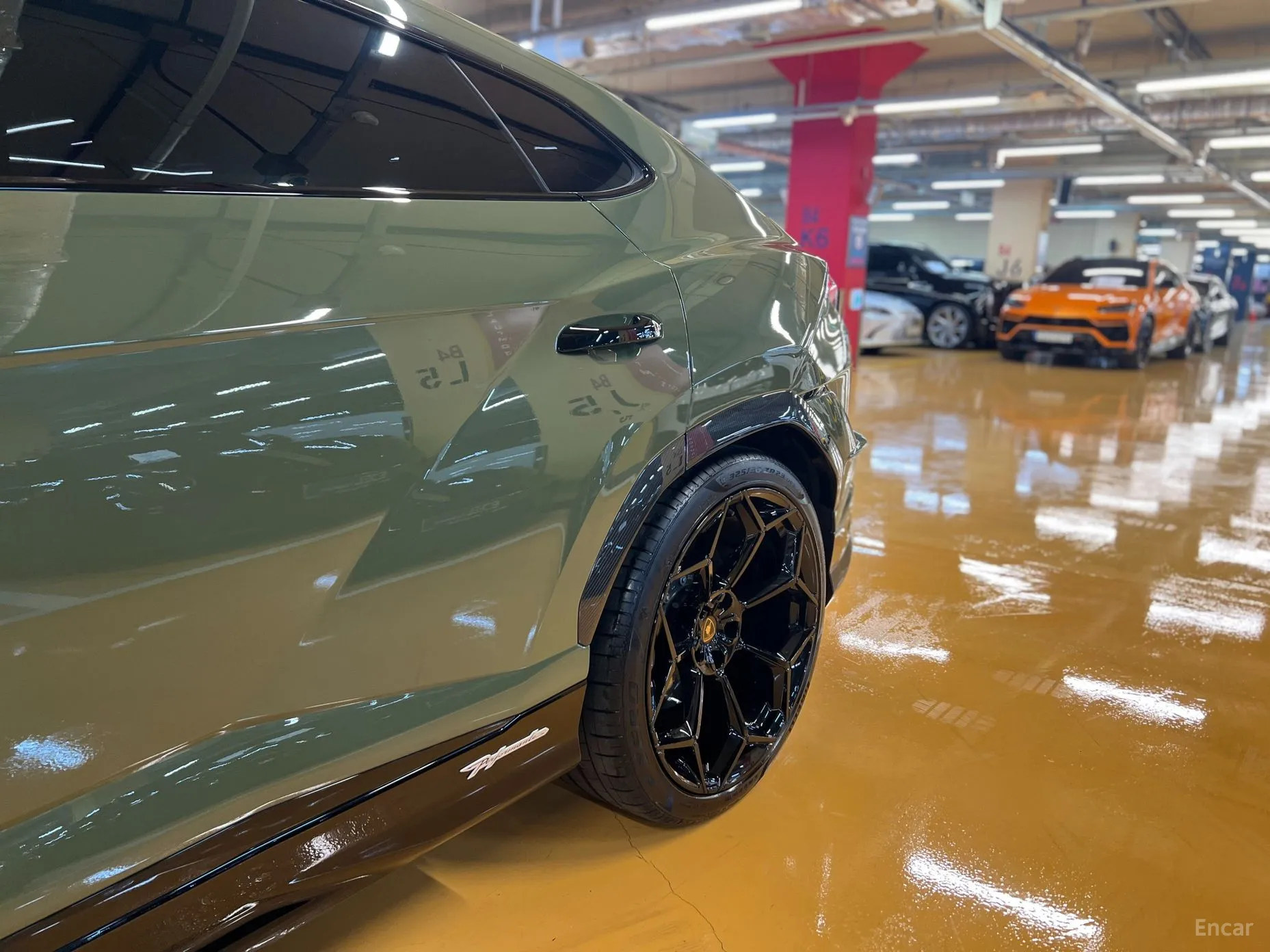 Lamborghini Urus превью 8