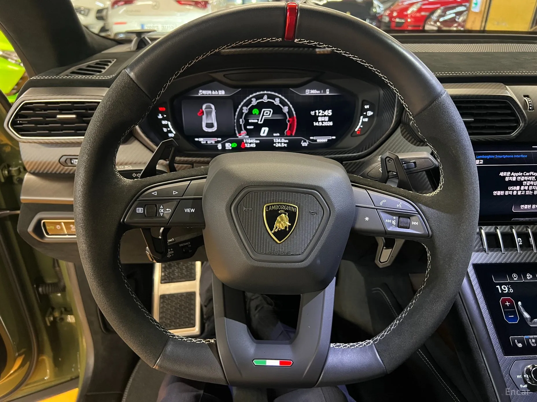 Lamborghini Urus превью 9