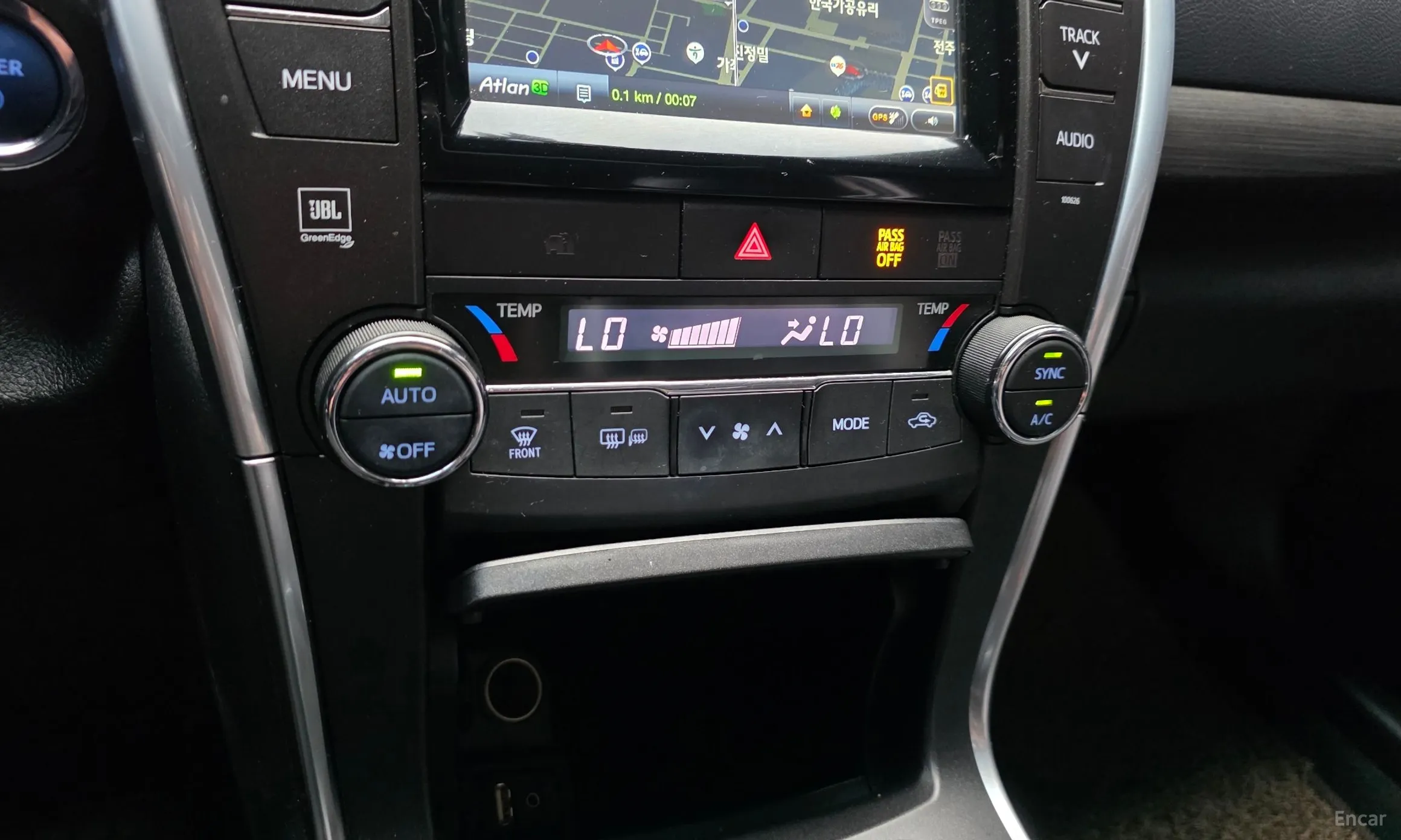 Toyota New Camry превью 16