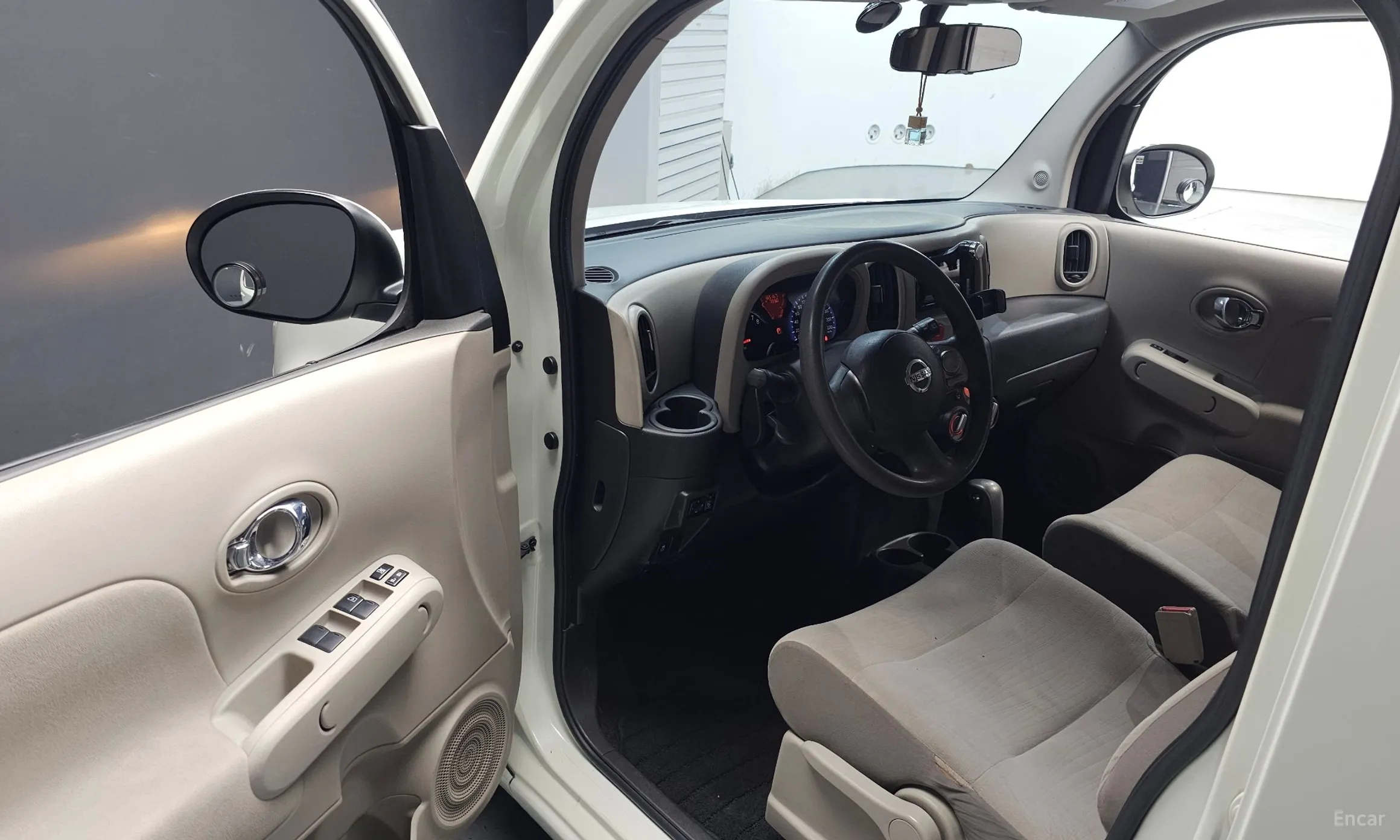 Nissan Cube превью 10