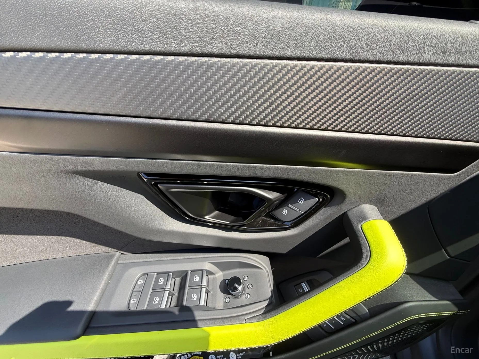 Lamborghini Urus превью 16