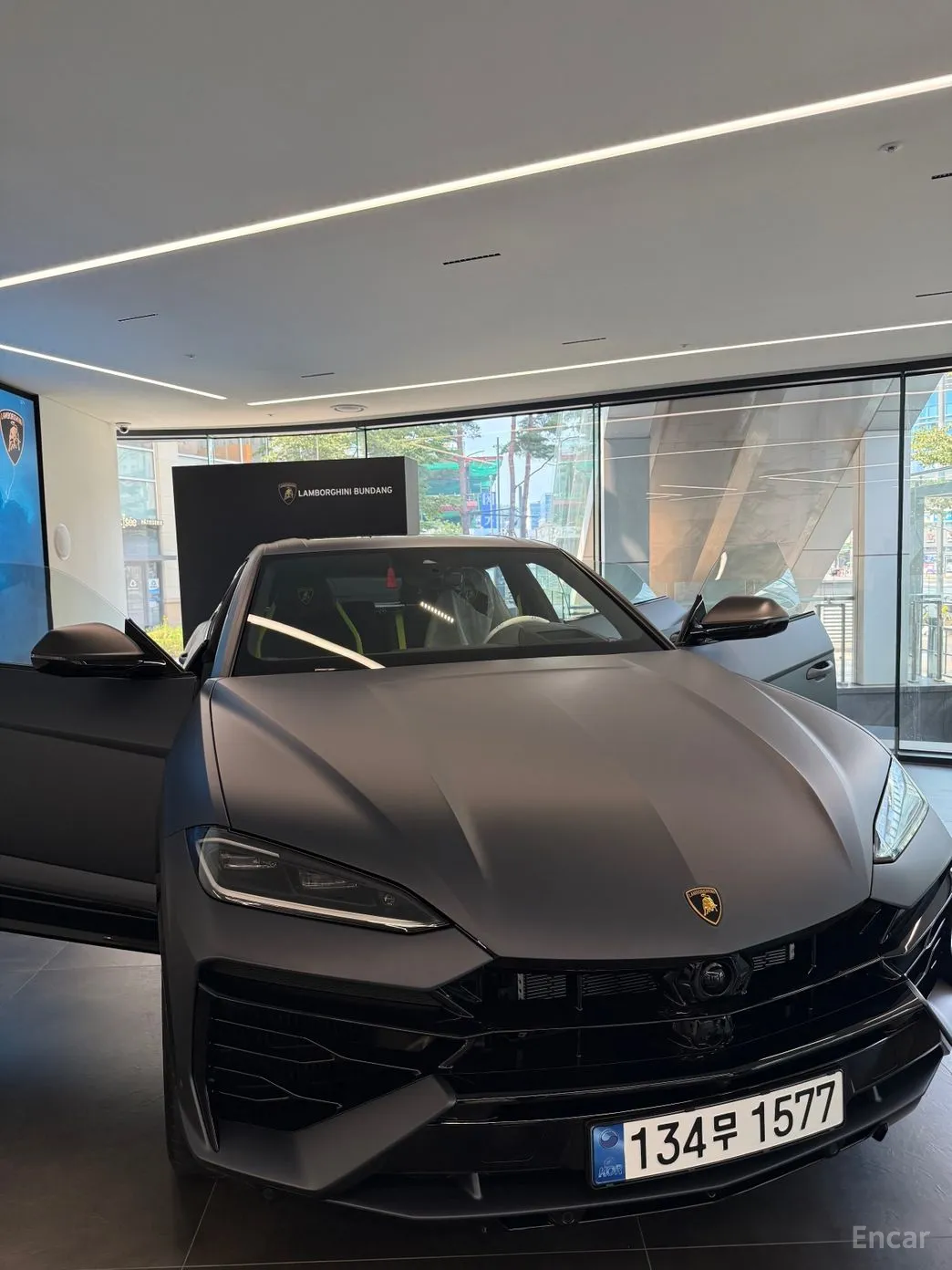 Lamborghini Urus превью 18
