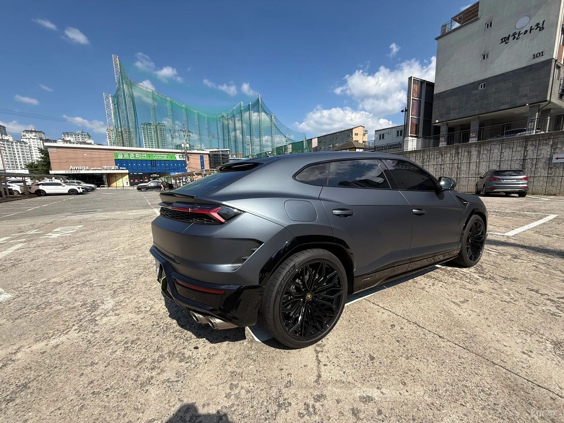 Lamborghini Urus превью 3