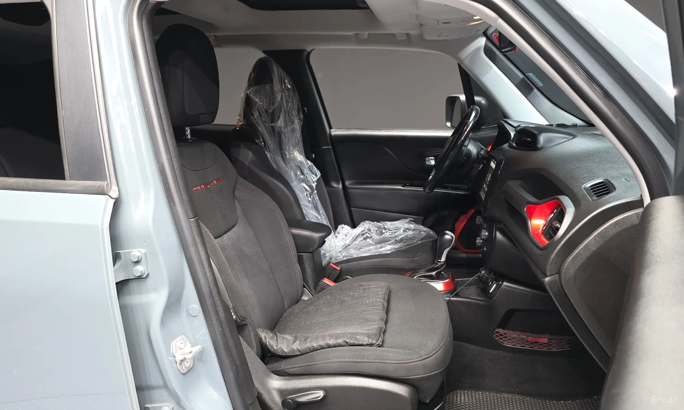 Jeep Renegade превью 11