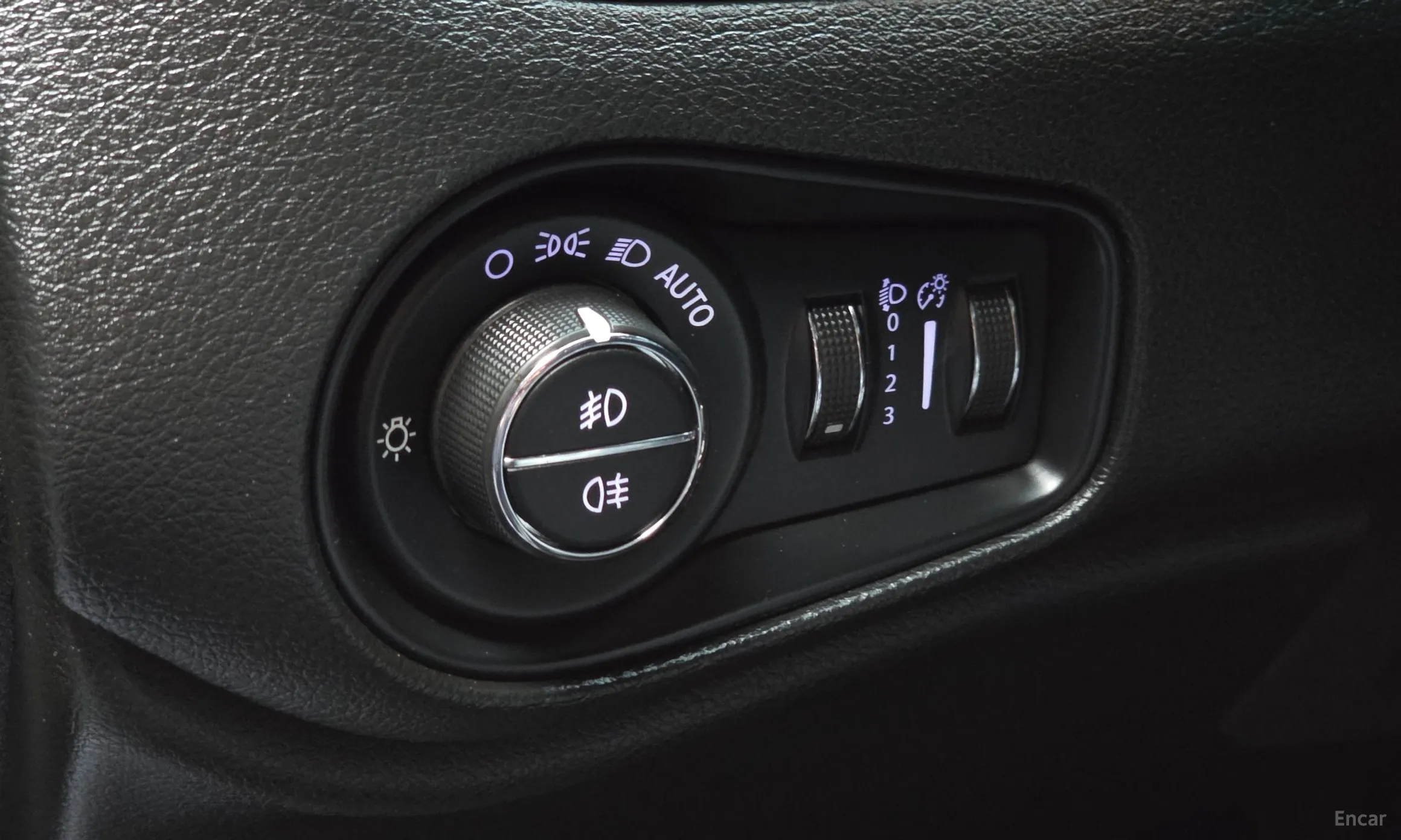 Jeep Renegade превью 18