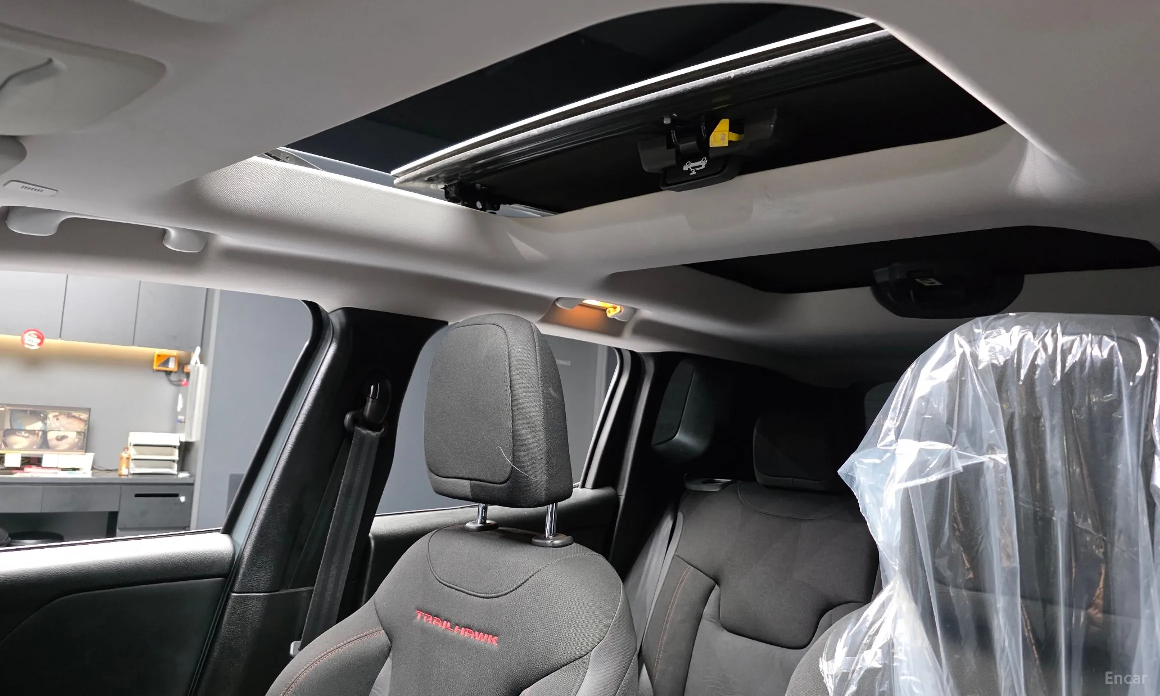 Jeep Renegade превью 19