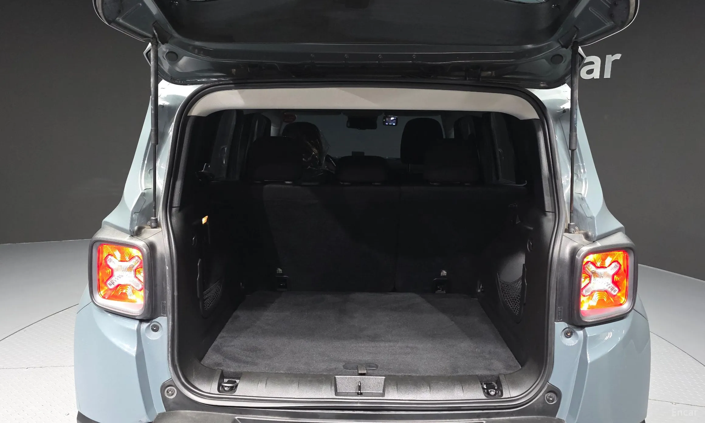 Jeep Renegade превью 20