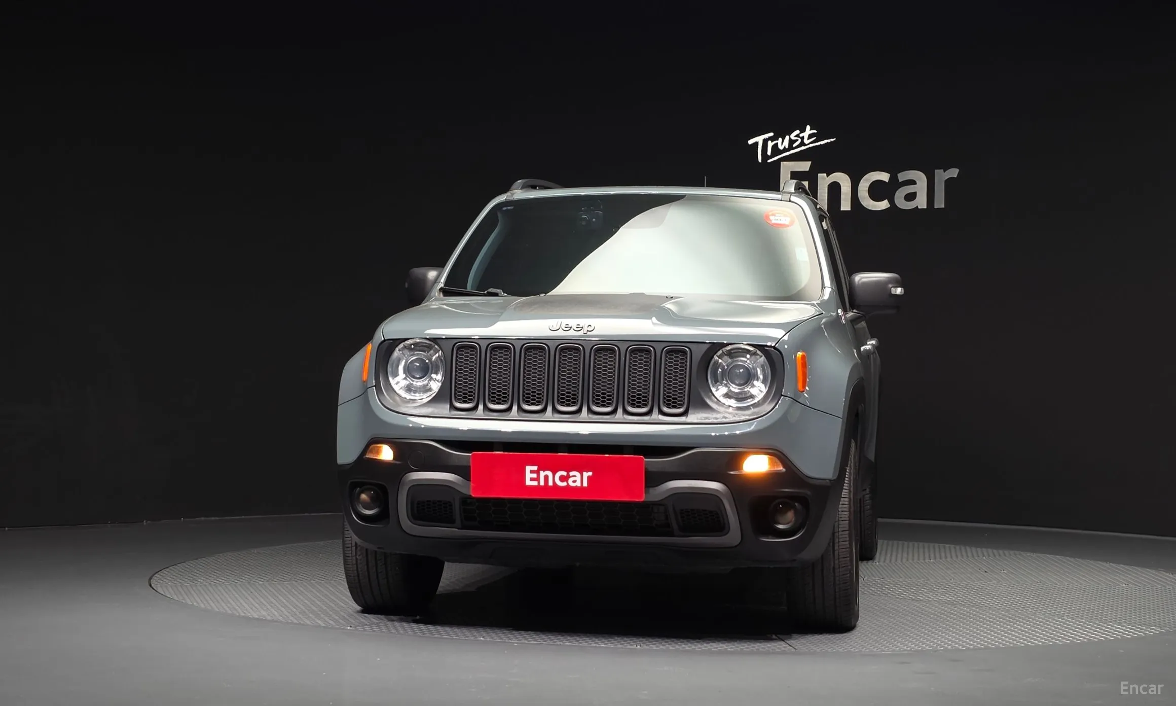 Jeep Renegade превью 3