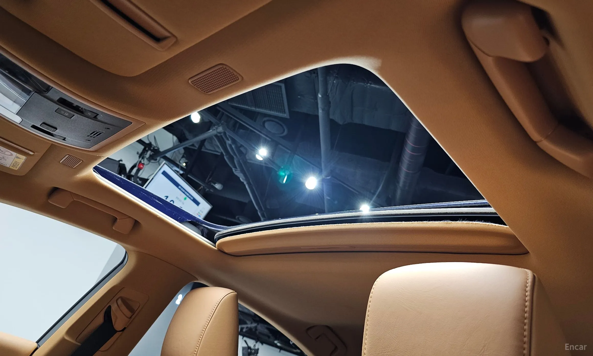 Lexus ES300h 7th Generation превью 18