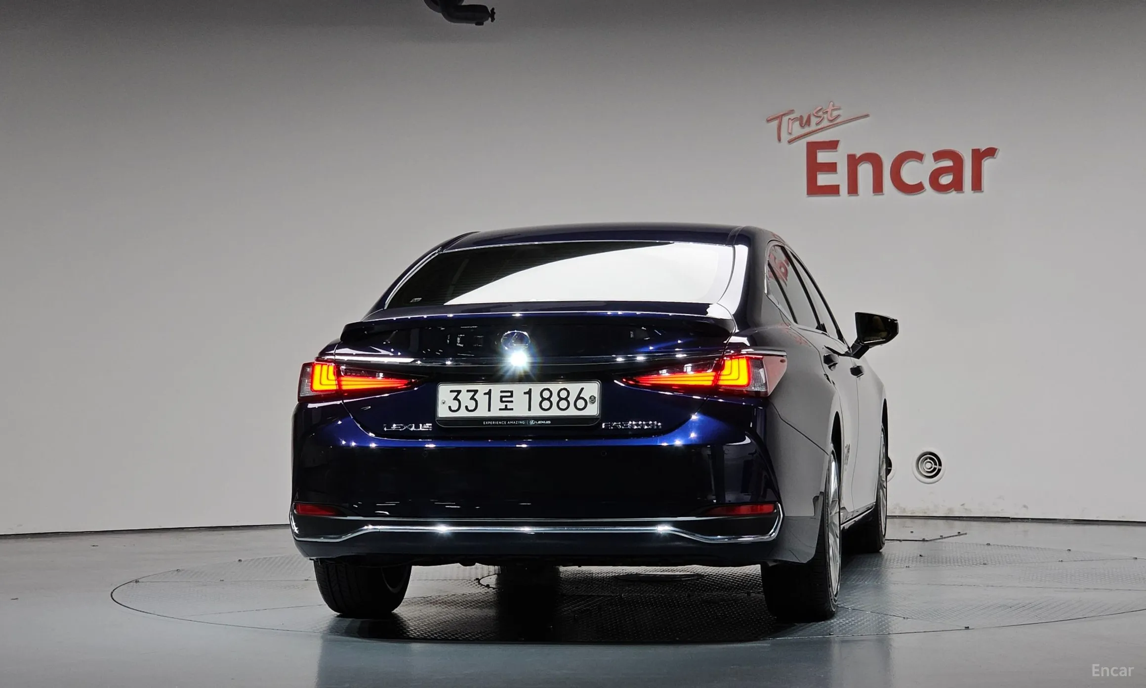 Lexus ES300h 7th Generation превью 4