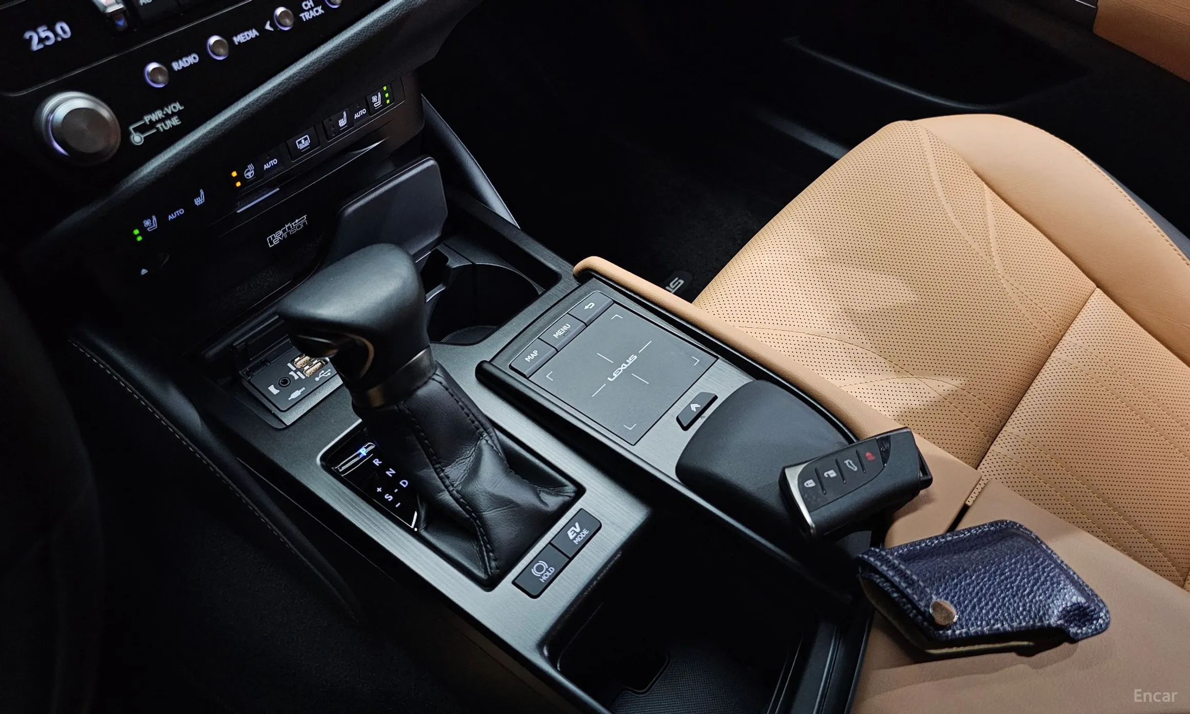 Lexus ES300h 7th Generation превью 9