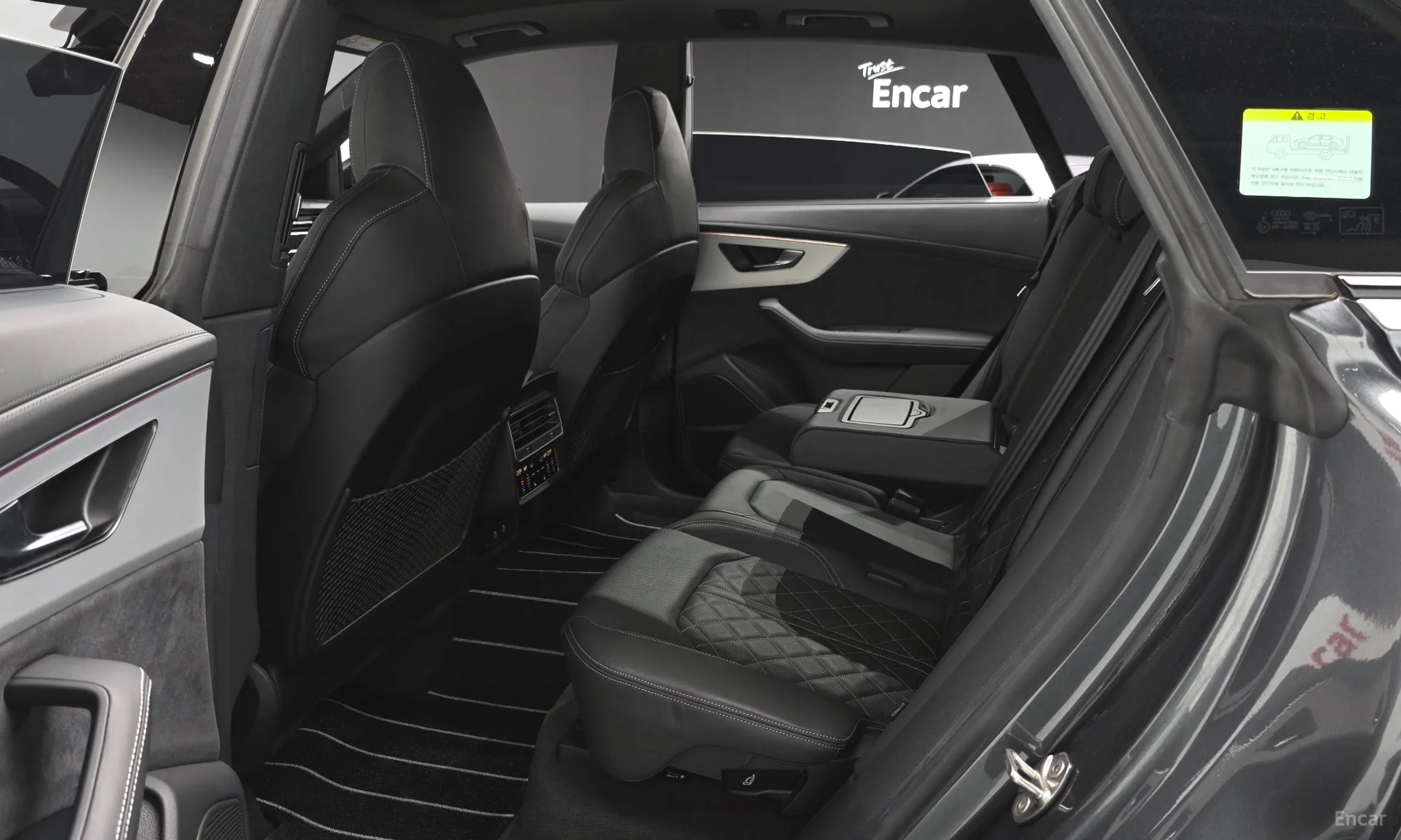 Audi Q8 (4M) превью 11