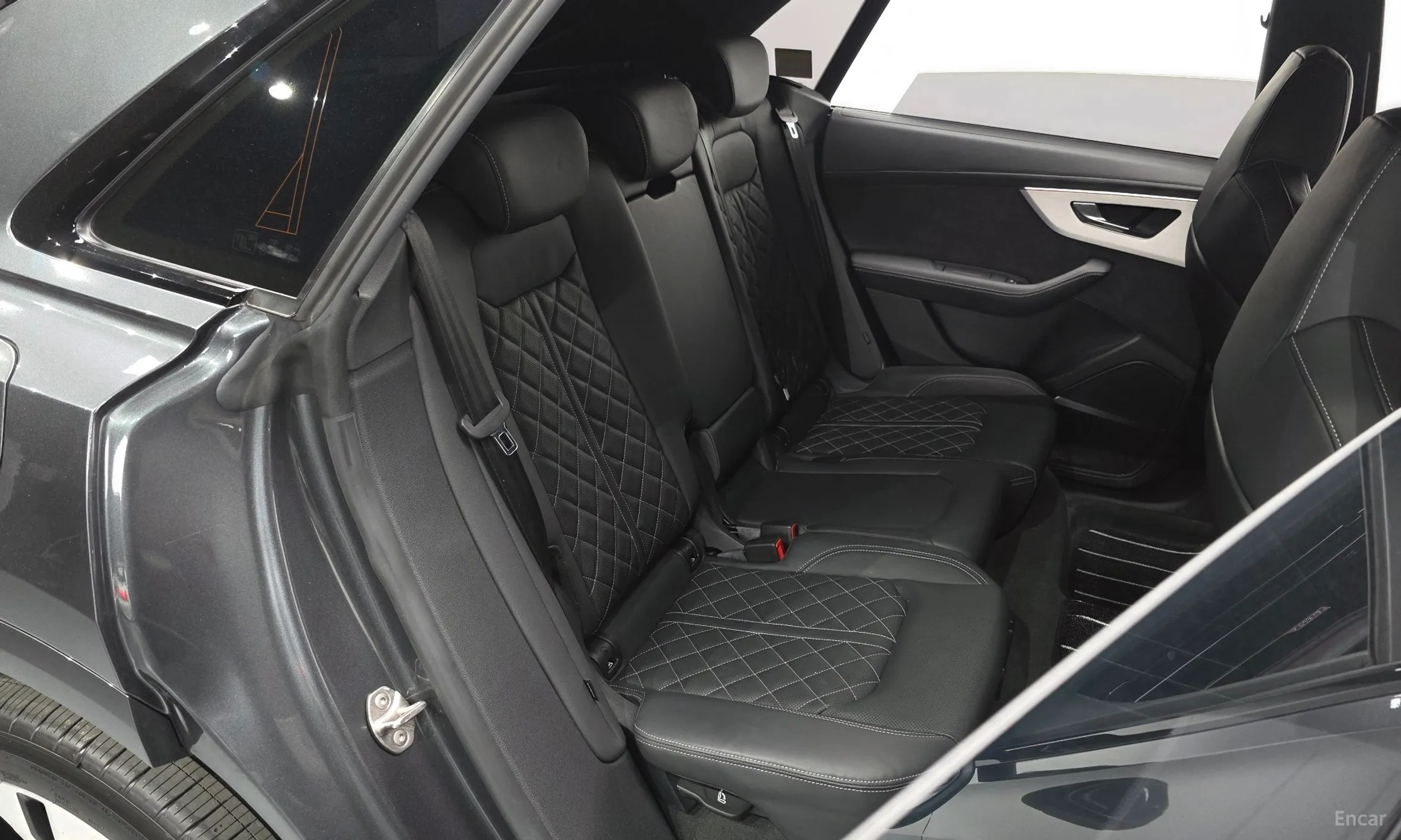 Audi Q8 (4M) превью 12