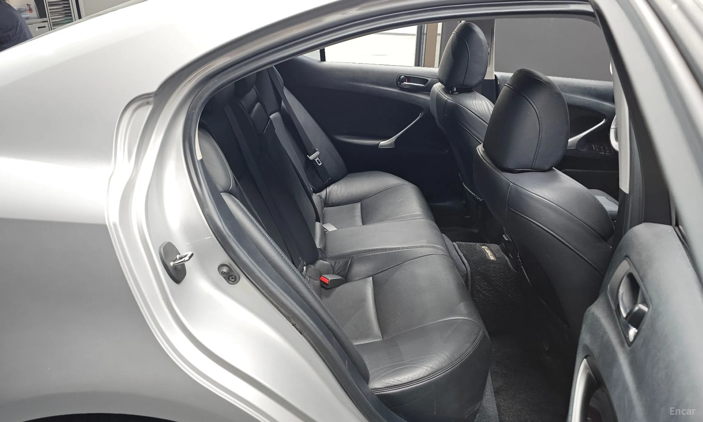 Lexus IS250 превью 11