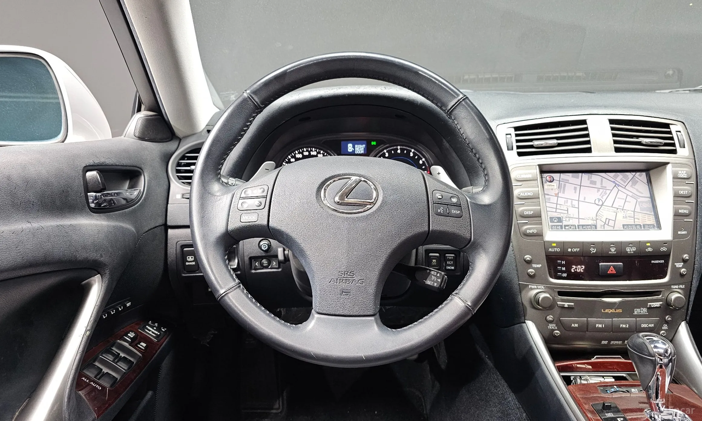 Lexus IS250 превью 13