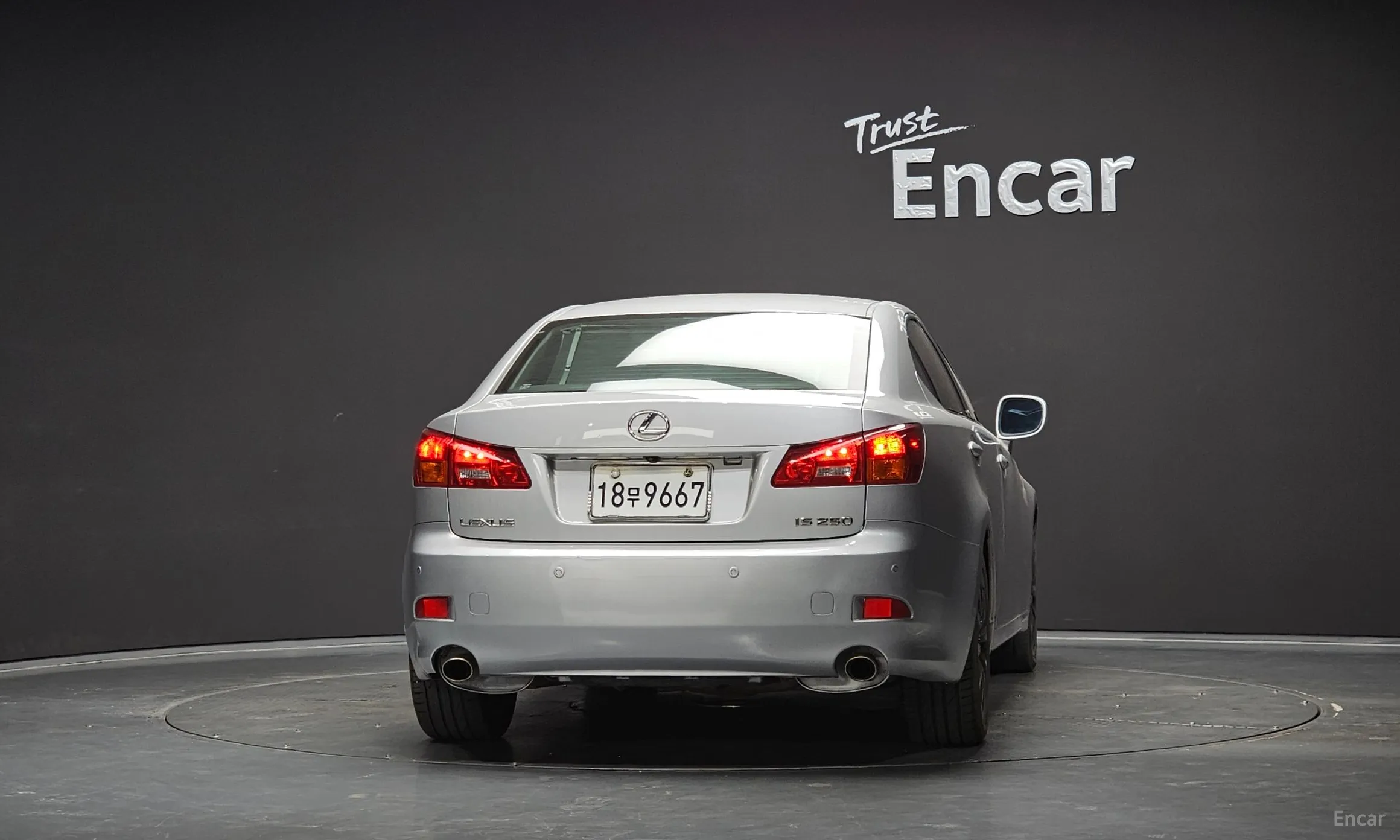 Lexus IS250 превью 4