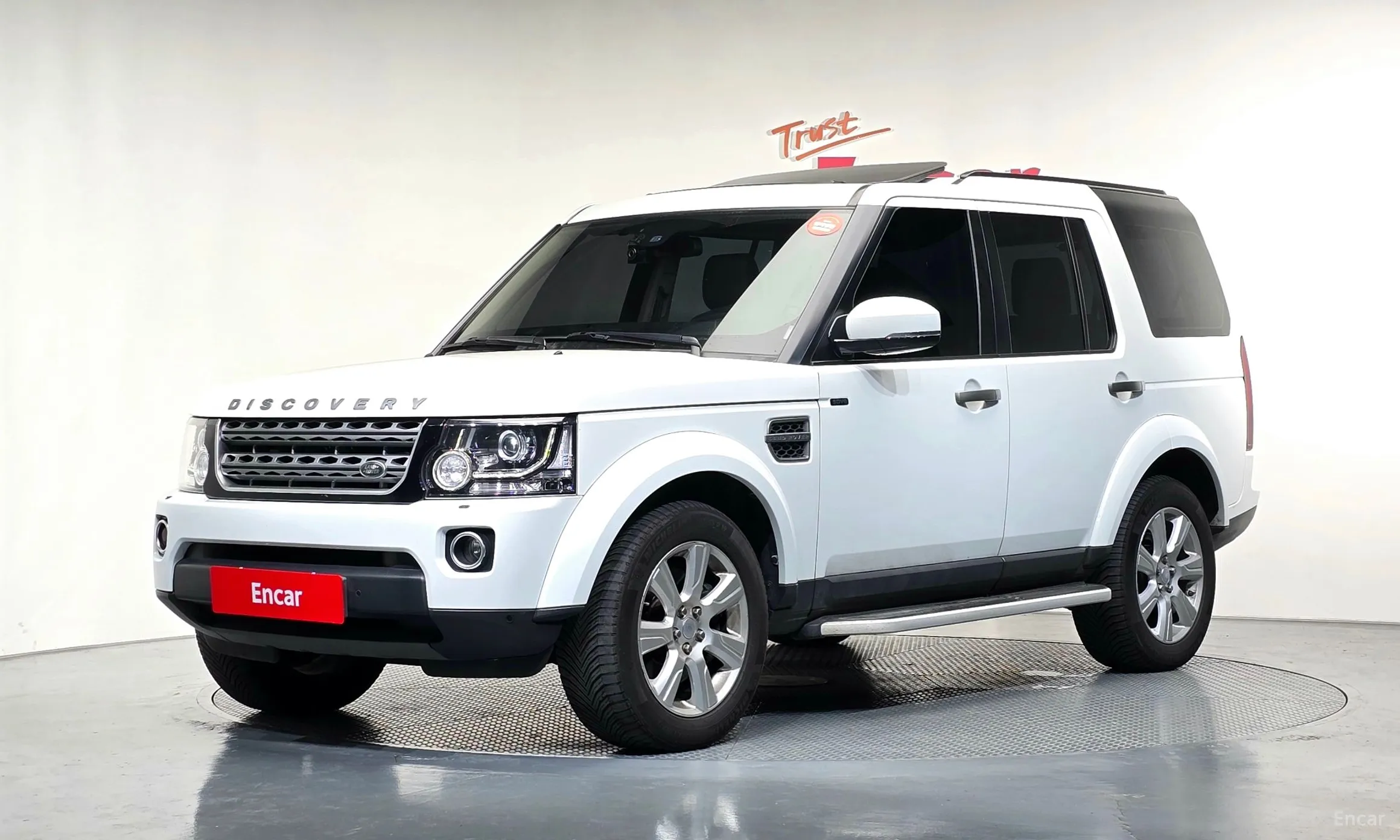 Land Rover Discovery 4