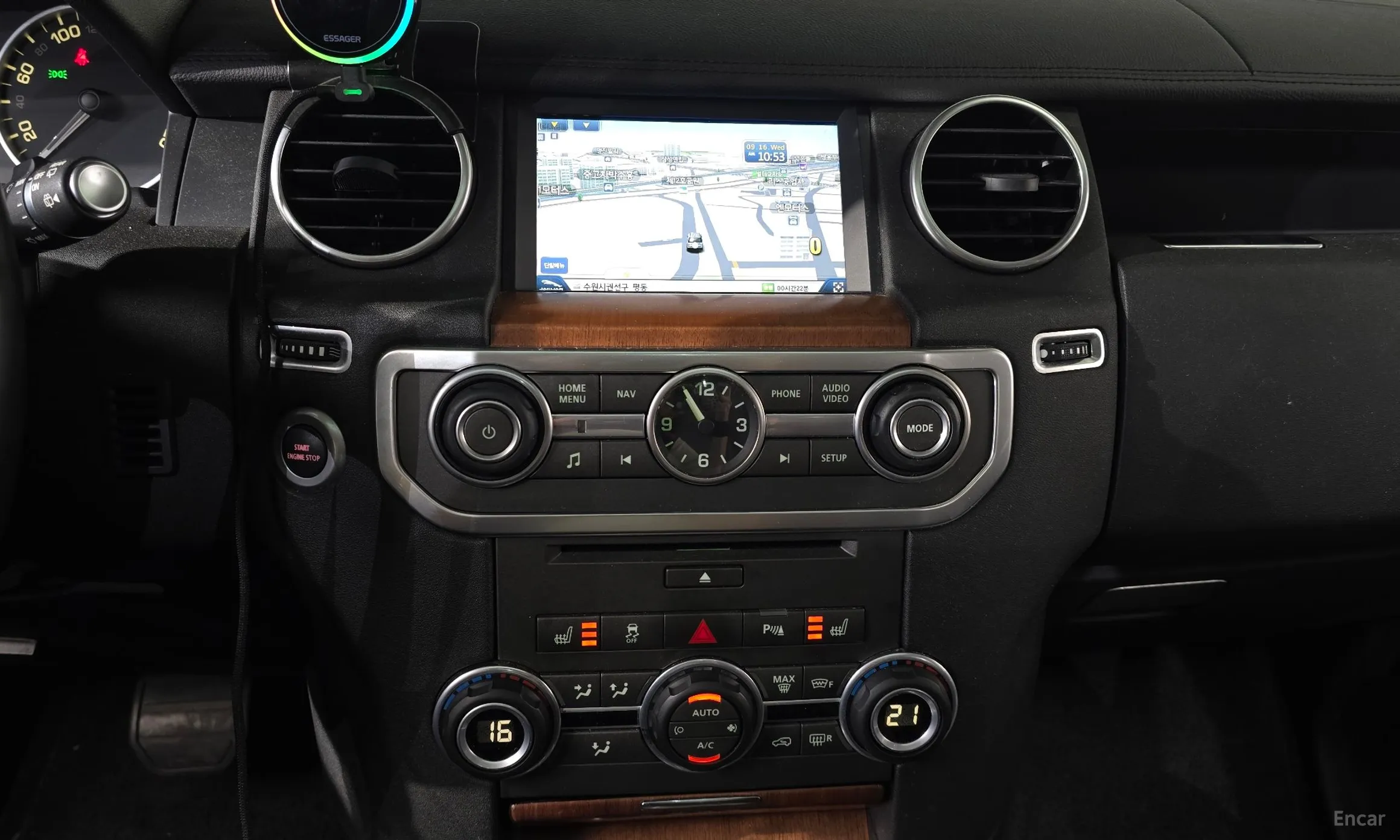 Land Rover Discovery 4 превью 12