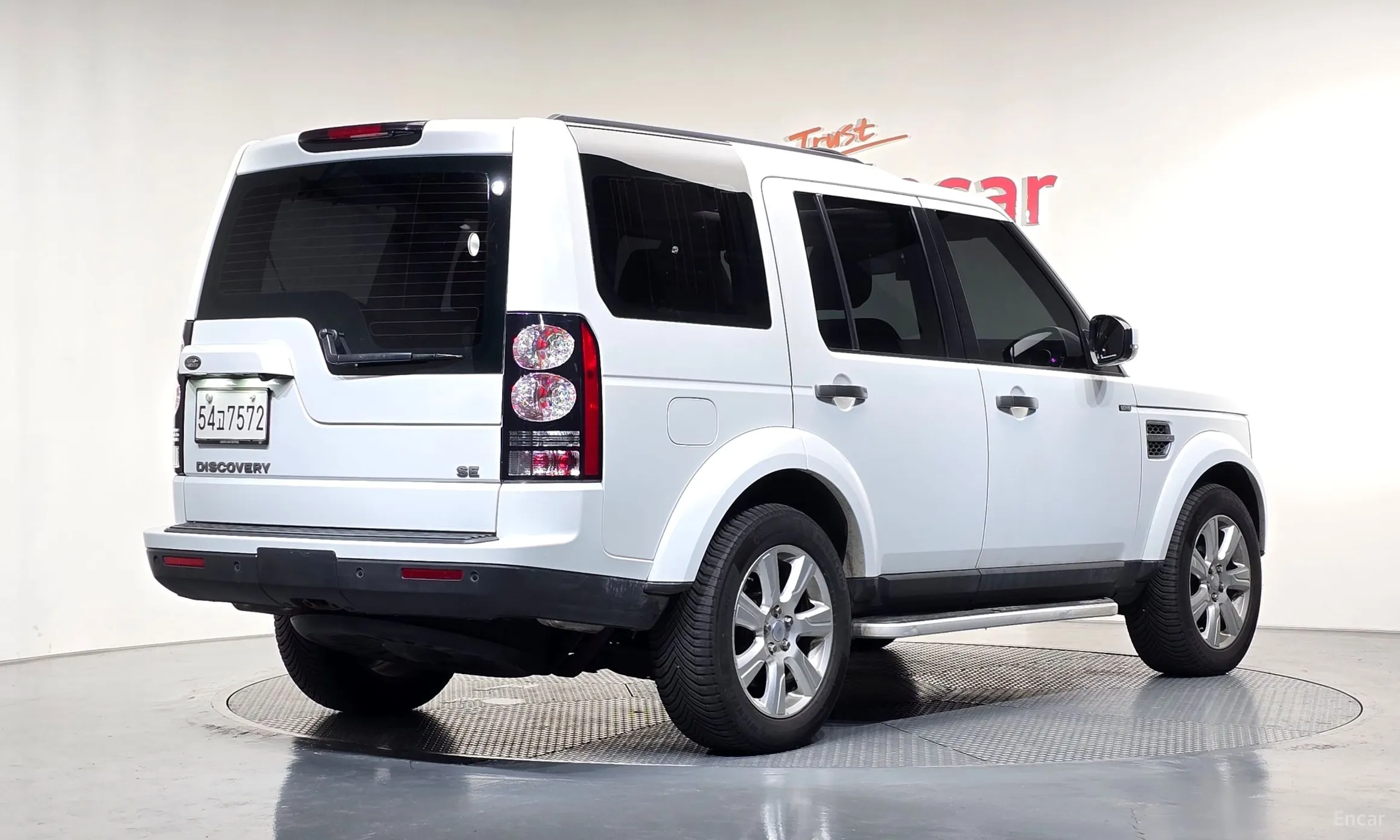Land Rover Discovery 4