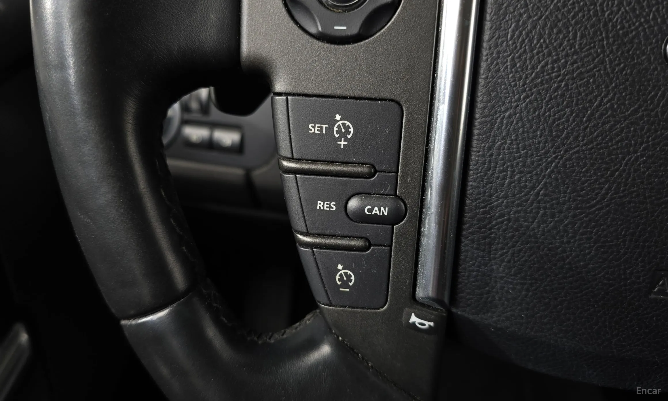 Land Rover Discovery 4 превью 16