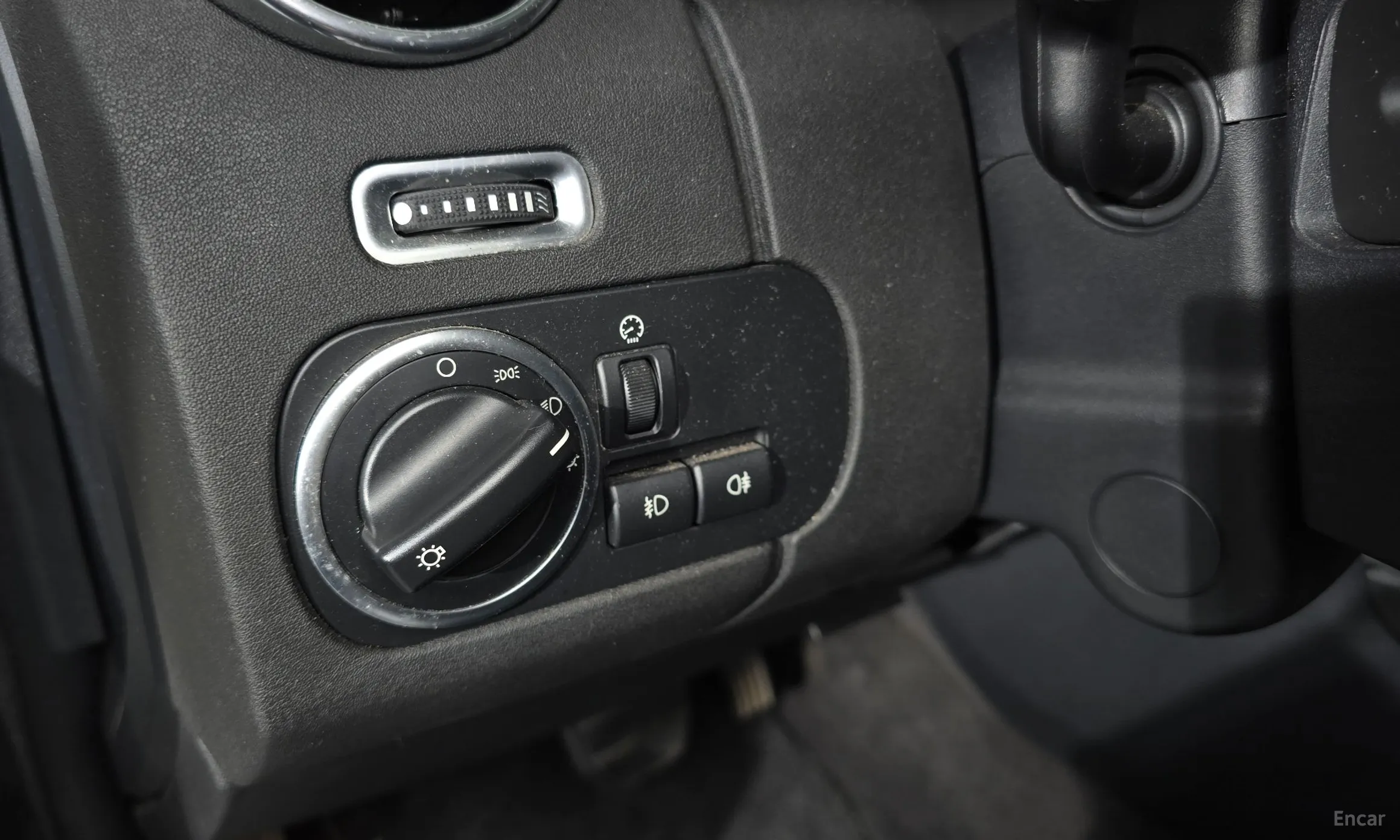 Land Rover Discovery 4 превью 20