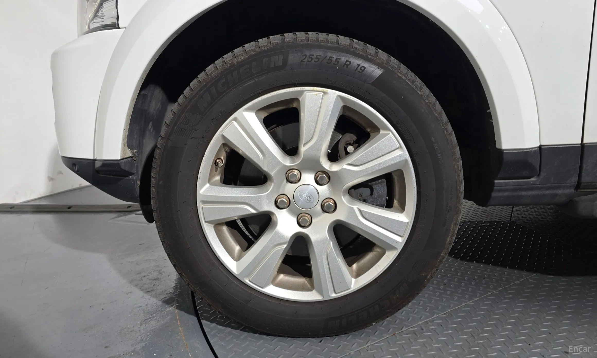 Land Rover Discovery 4 превью 5