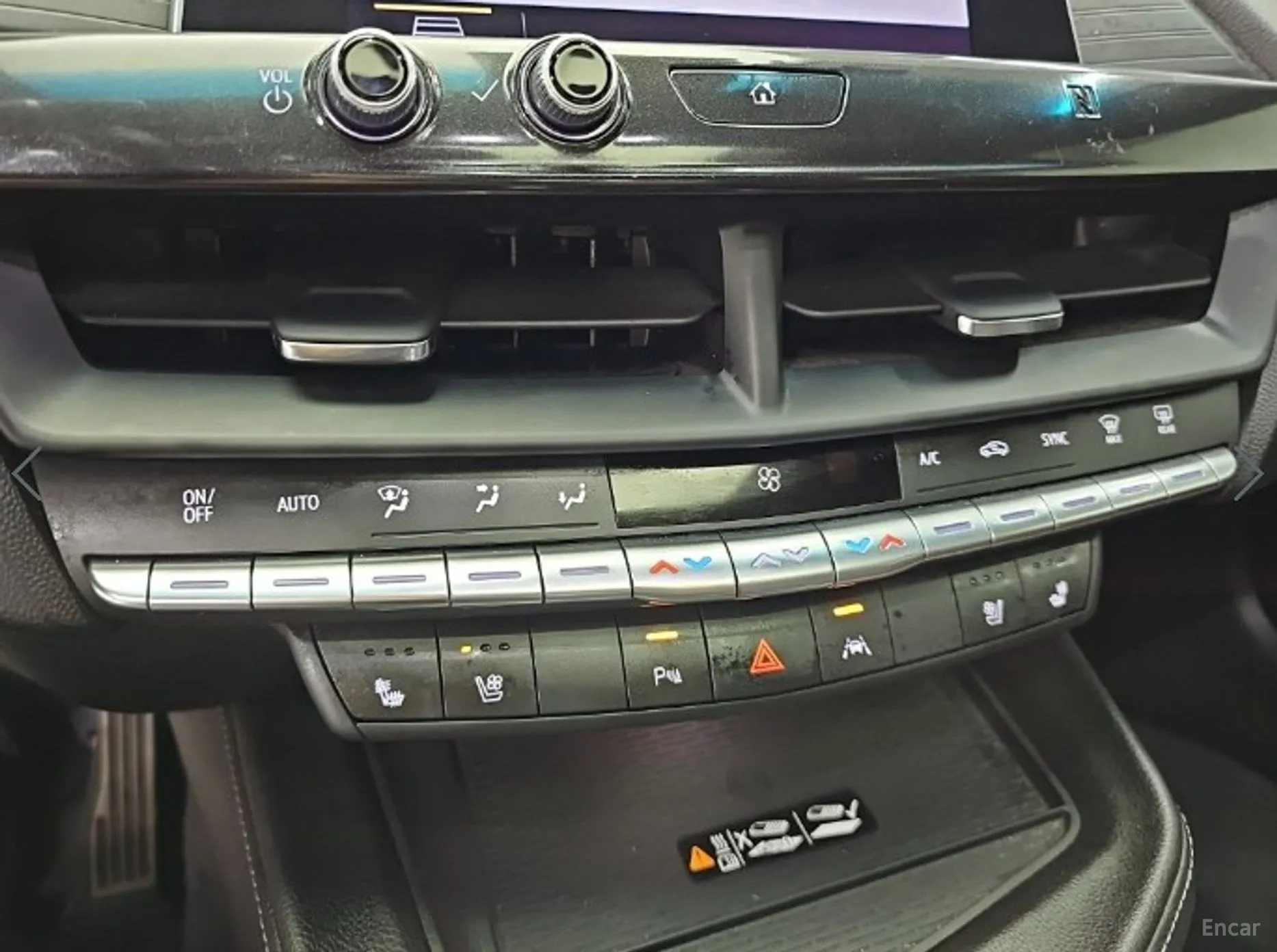 Cadillac CT4 превью 10