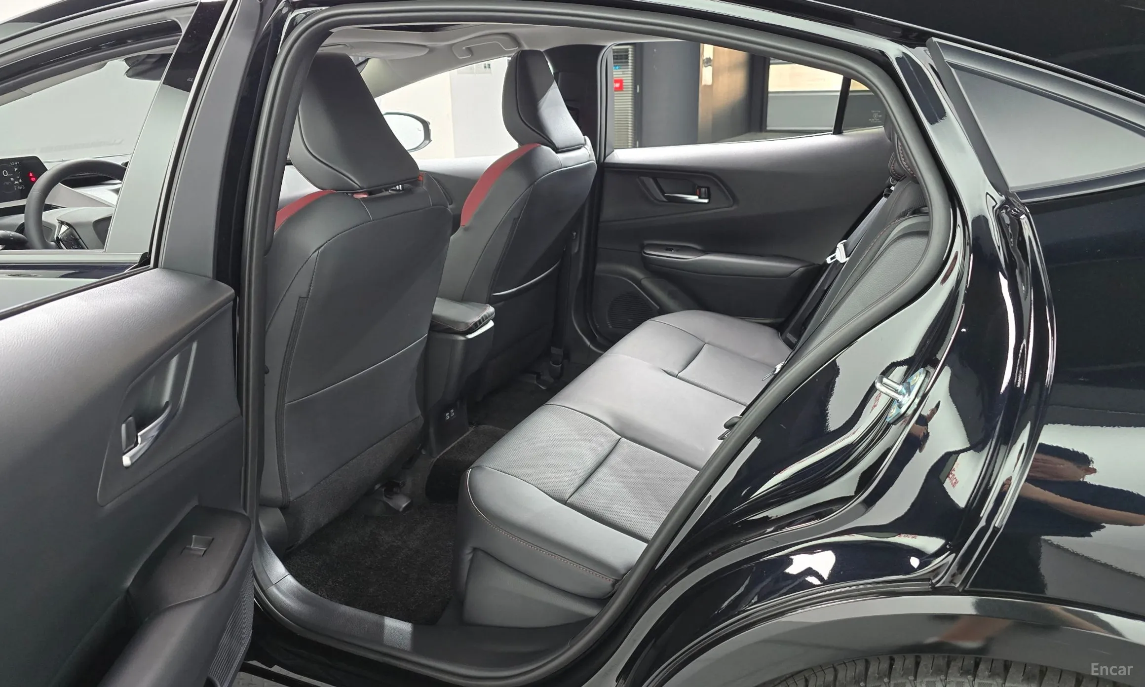 Toyota Prius 5th Generation превью 11