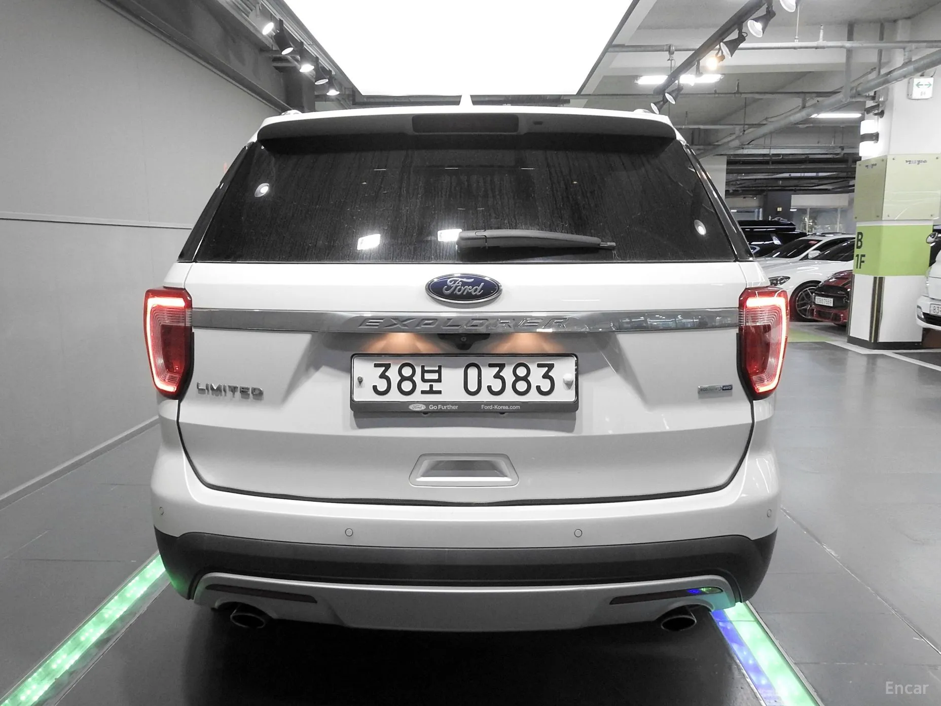 Ford Explorer превью 4