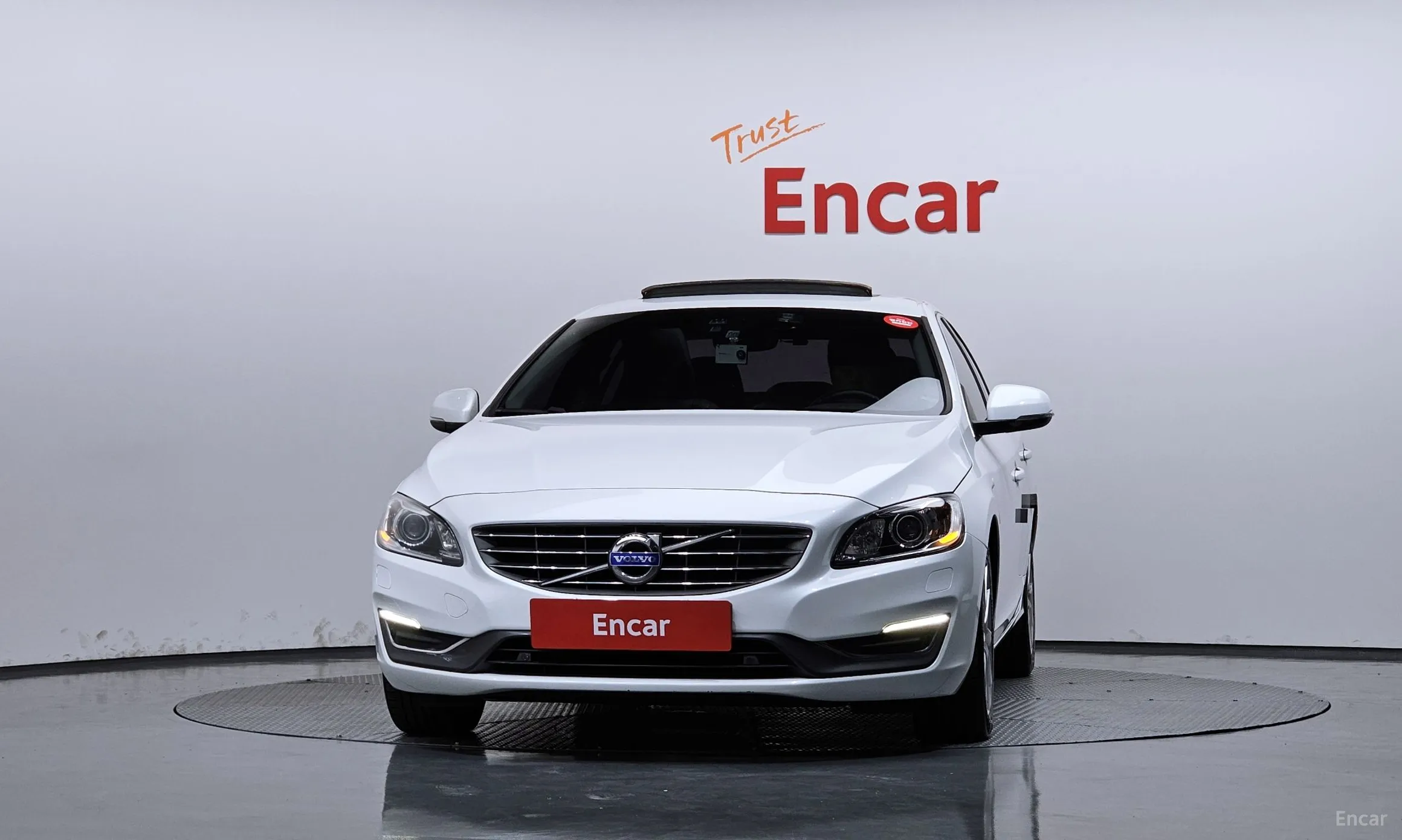 Volvo S60 превью 3