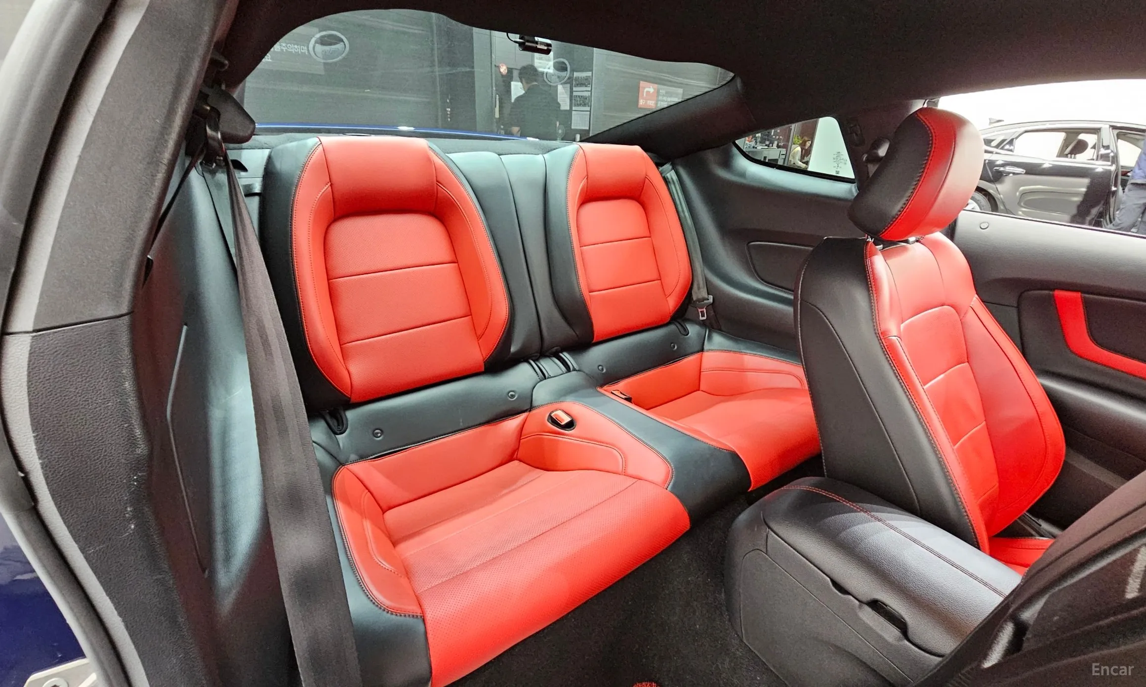 Ford Mustang превью 11