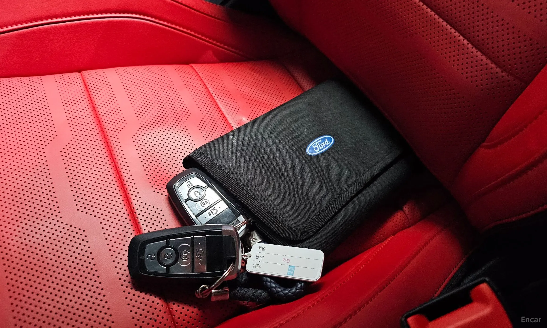Ford Mustang превью 15