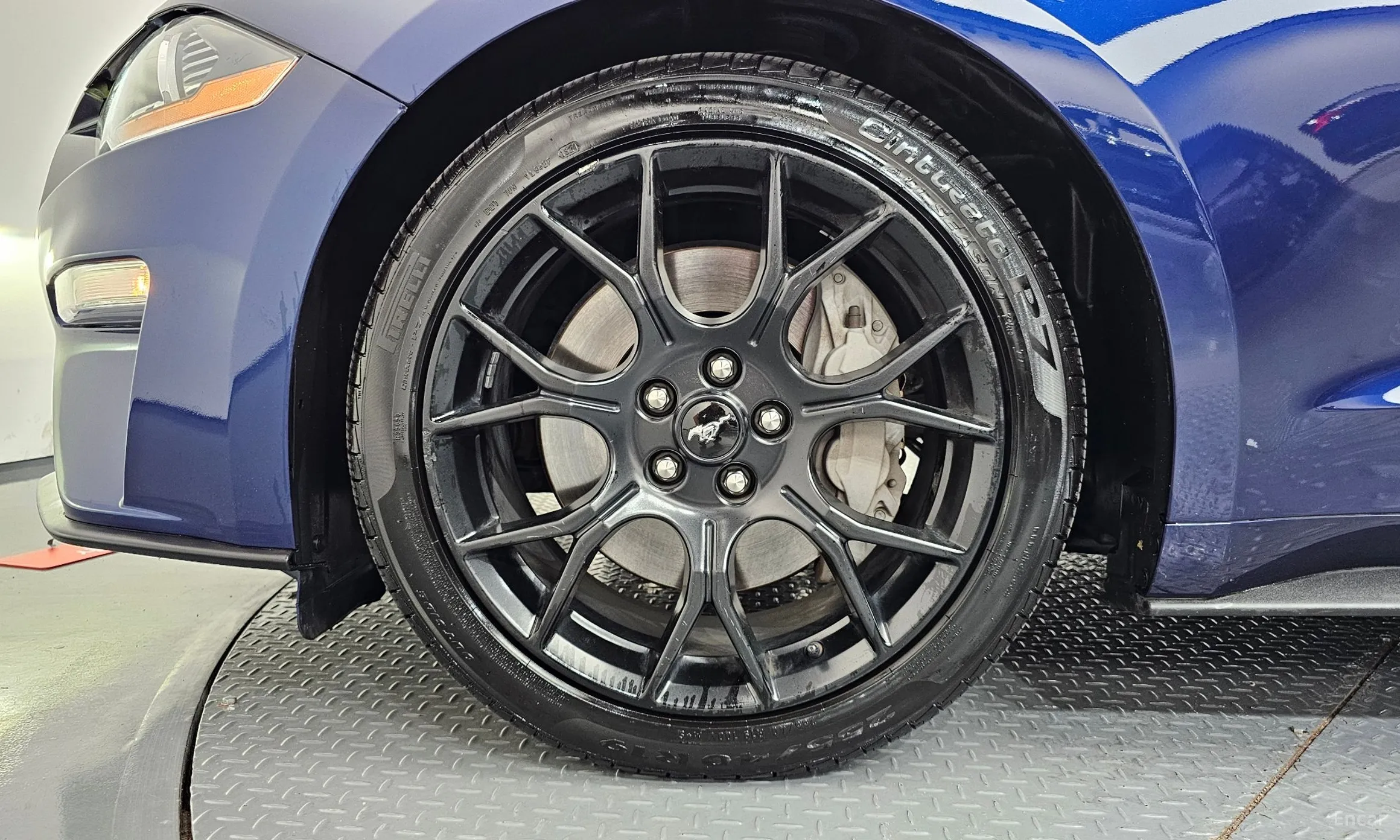 Ford Mustang превью 5