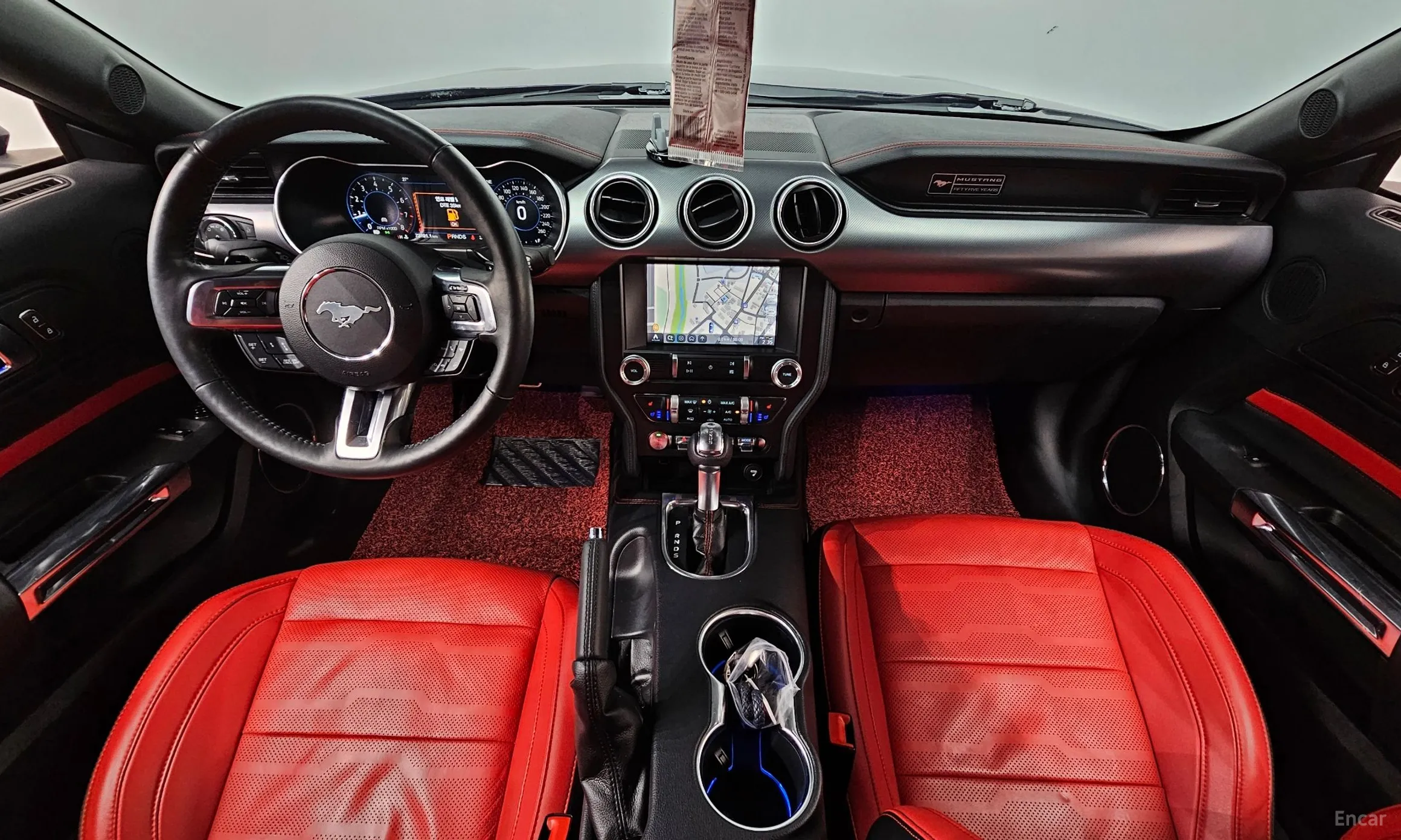 Ford Mustang превью 7