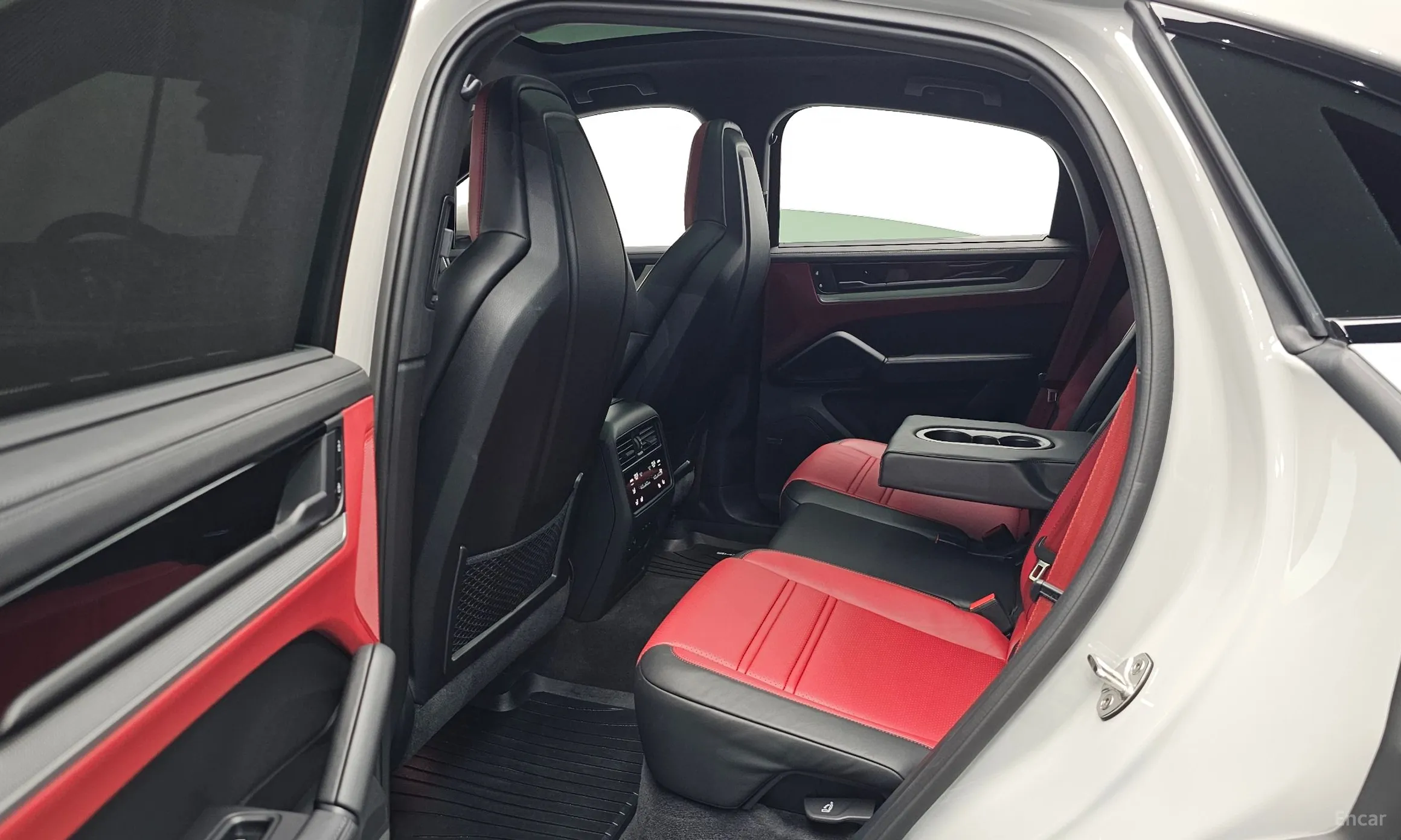 Porsche Cayenne (PO536) превью 11