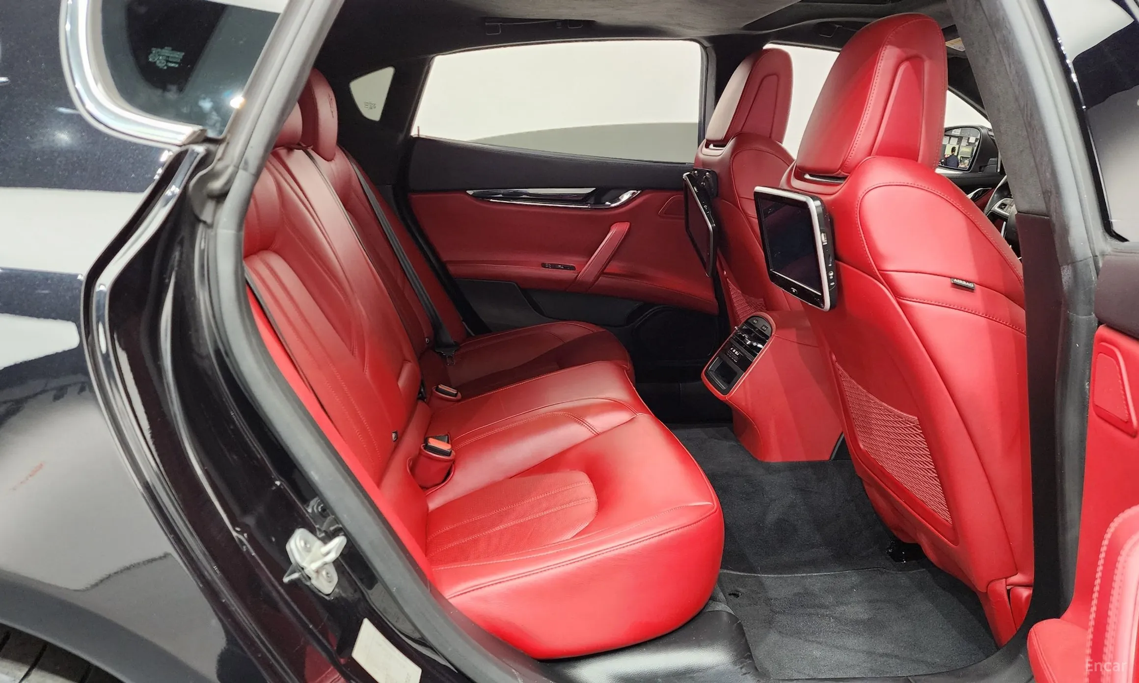 Maserati Quattroporte превью 12