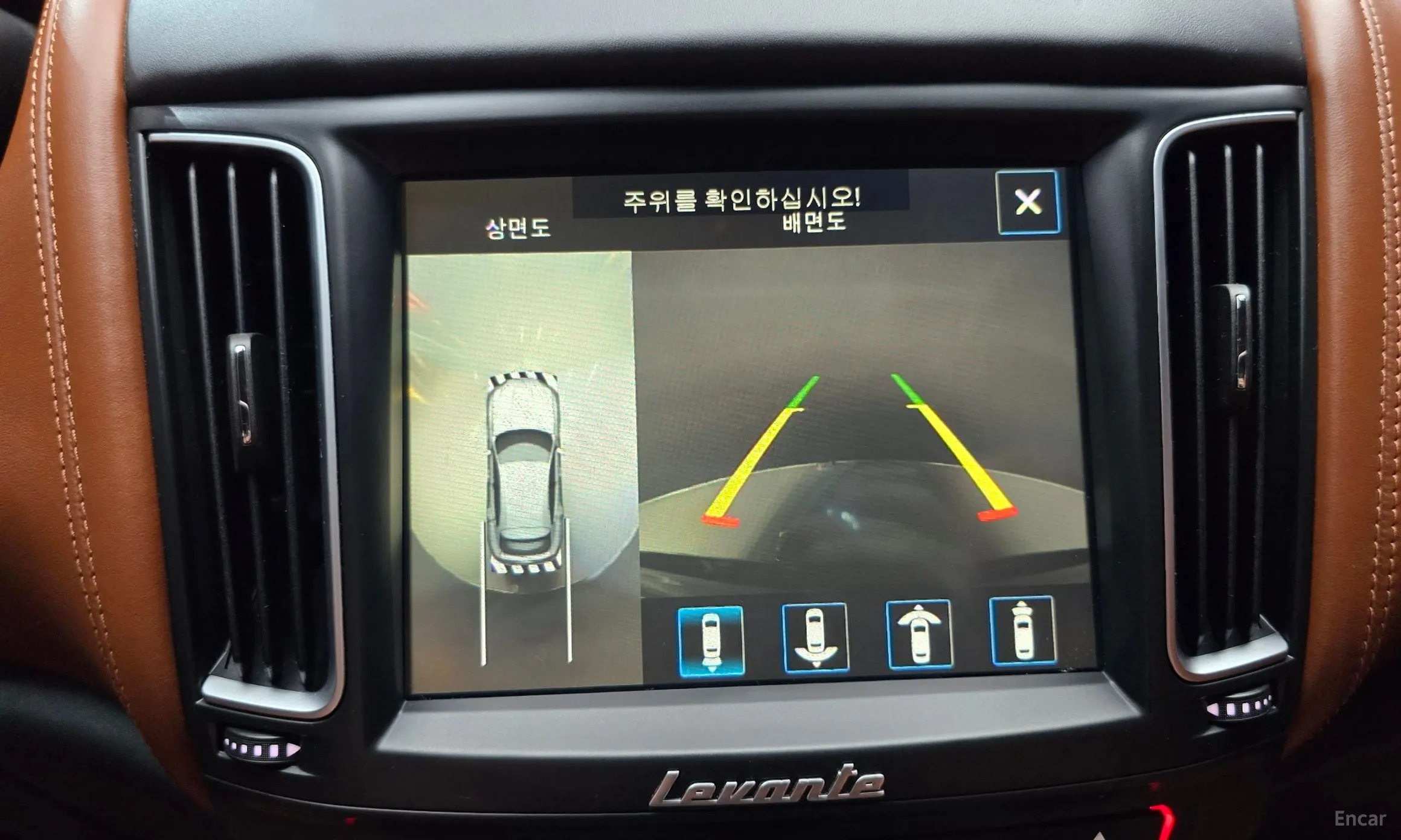 Maserati Levante превью 15