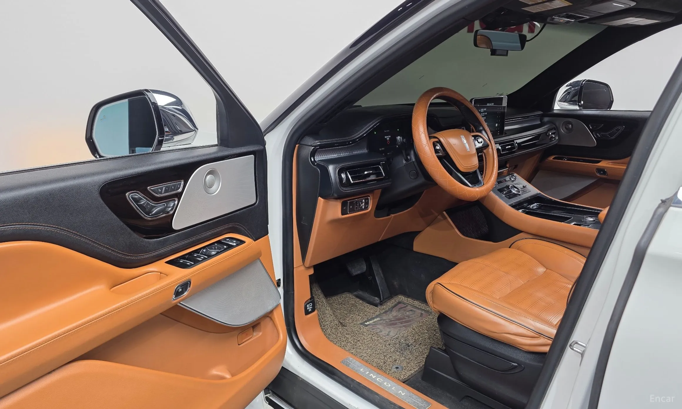 Lincoln Aviator 2nd Generation превью 10