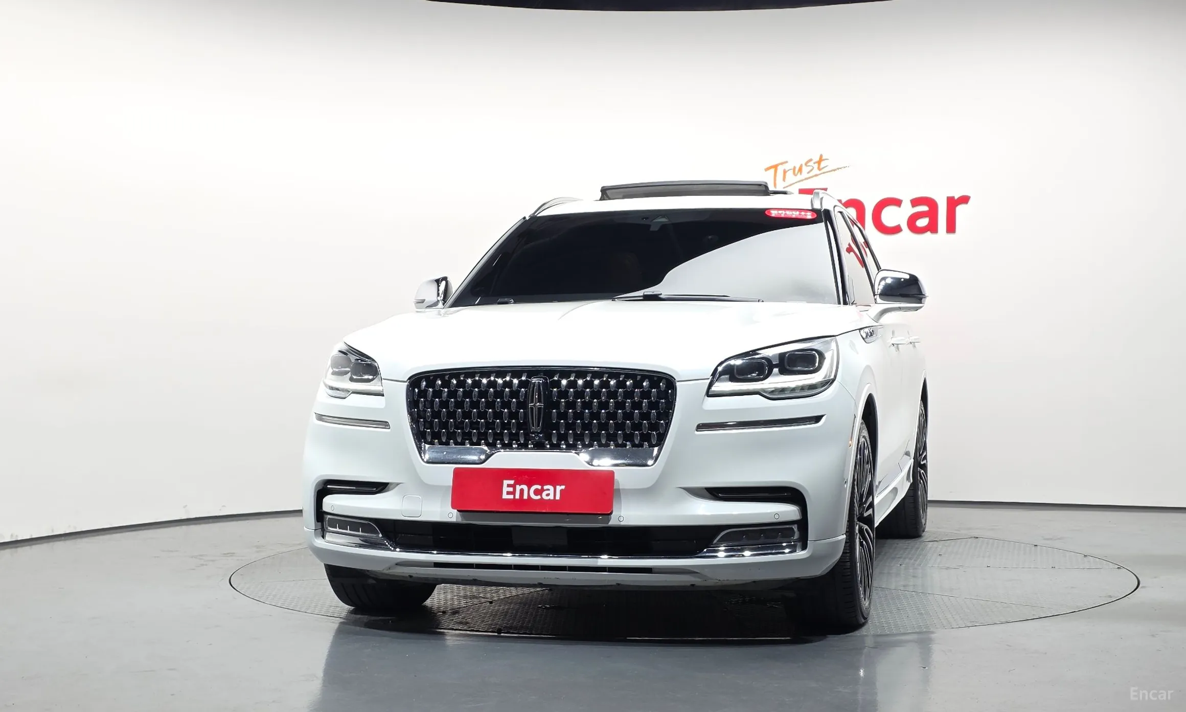 Lincoln Aviator 2nd Generation превью 3