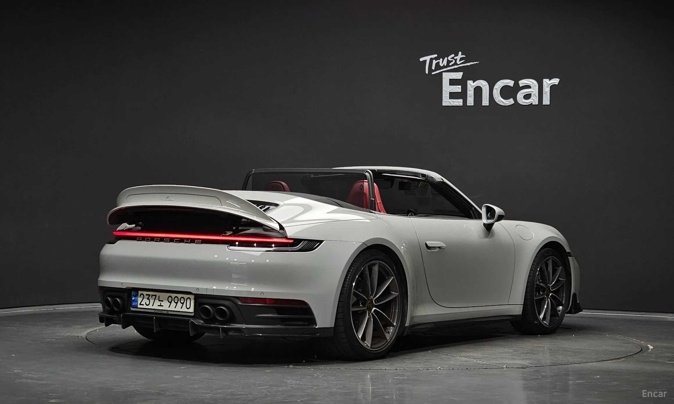 Porsche 911 (992)